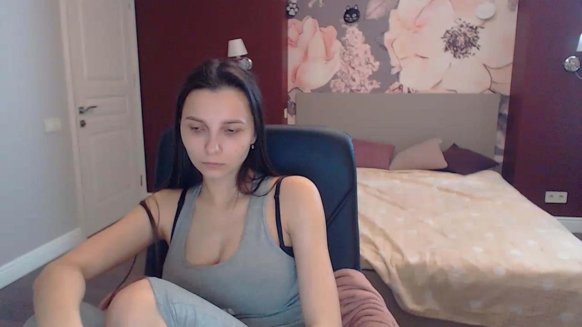 Gallery image thumbnail from Karina_Mils's myfreecams stream on, 03/14/2023, 11:58 image 3 of 20