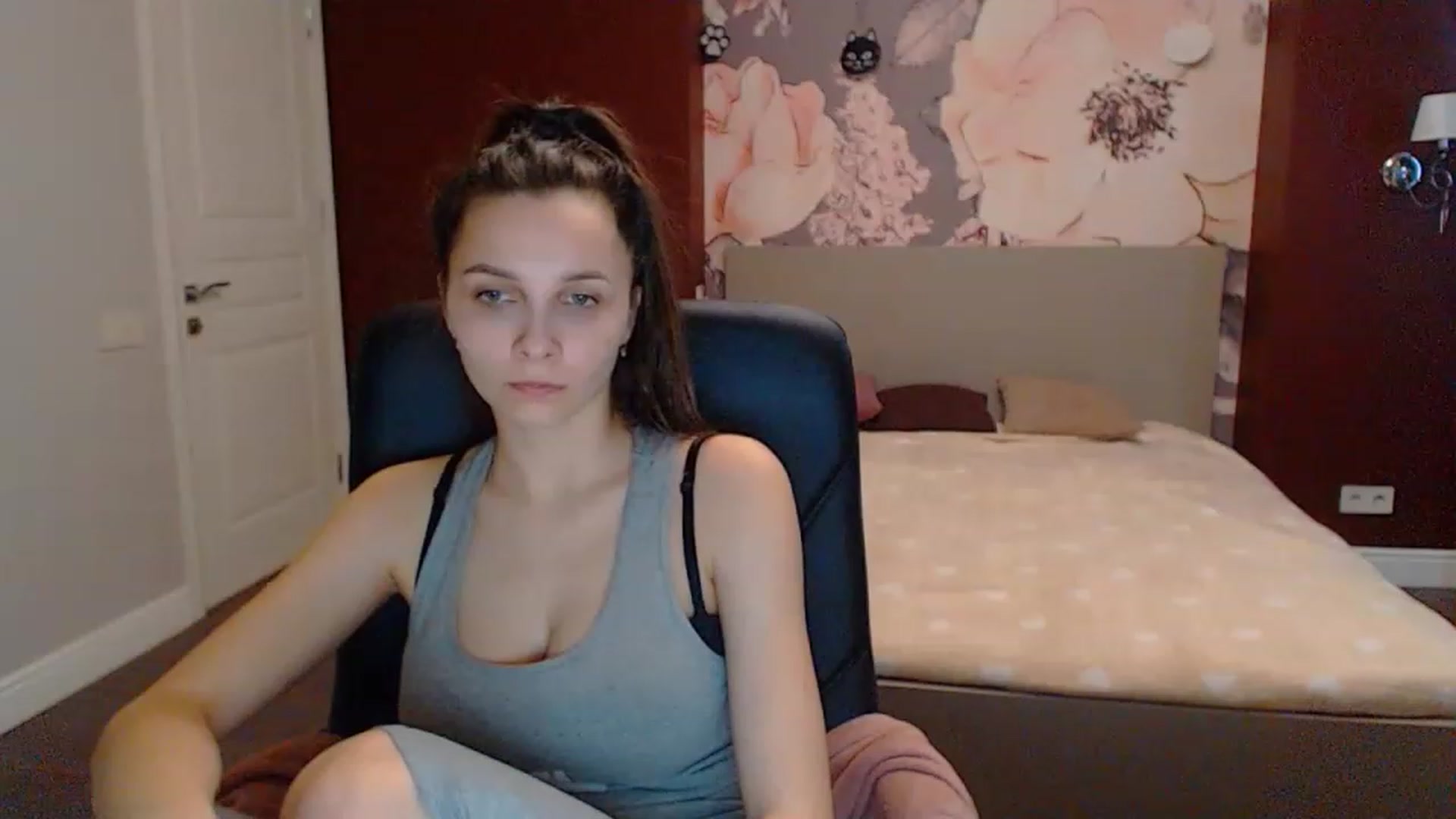 Gallery image thumbnail from Karina_Mils's myfreecams stream on, 03/15/2023, 11:47 image 5 of 20