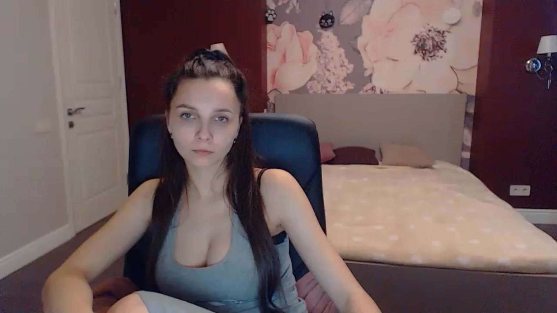 Gallery image thumbnail from Karina_Mils's myfreecams stream on, 03/15/2023, 11:47 image 2 of 20