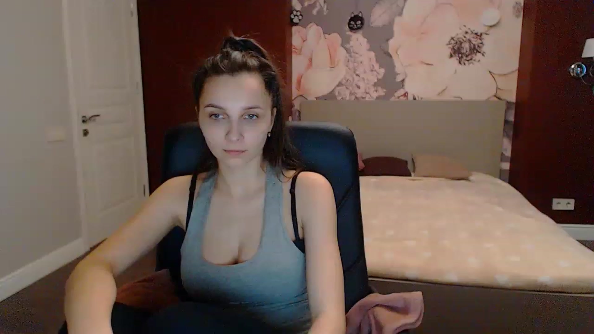Gallery image thumbnail from Karina_Mils's myfreecams stream on, 03/15/2023, 11:47 image 13 of 20
