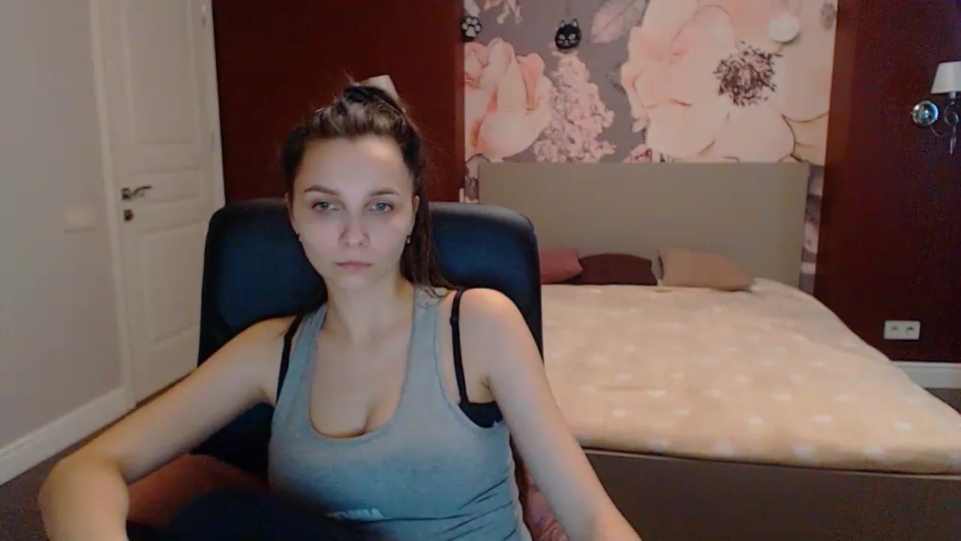 Gallery image thumbnail from Karina_Mils's myfreecams stream on, 03/15/2023, 11:47 image 9 of 20