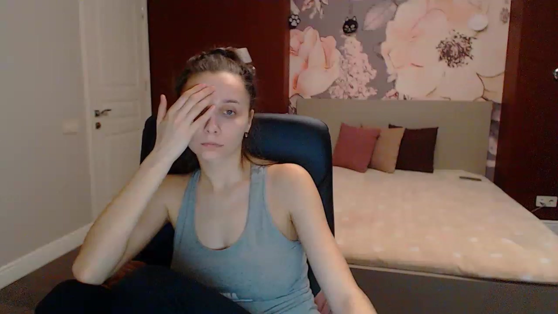 Gallery image thumbnail from Karina_Mils's myfreecams stream on, 03/16/2023, 07:51 image 11 of 20