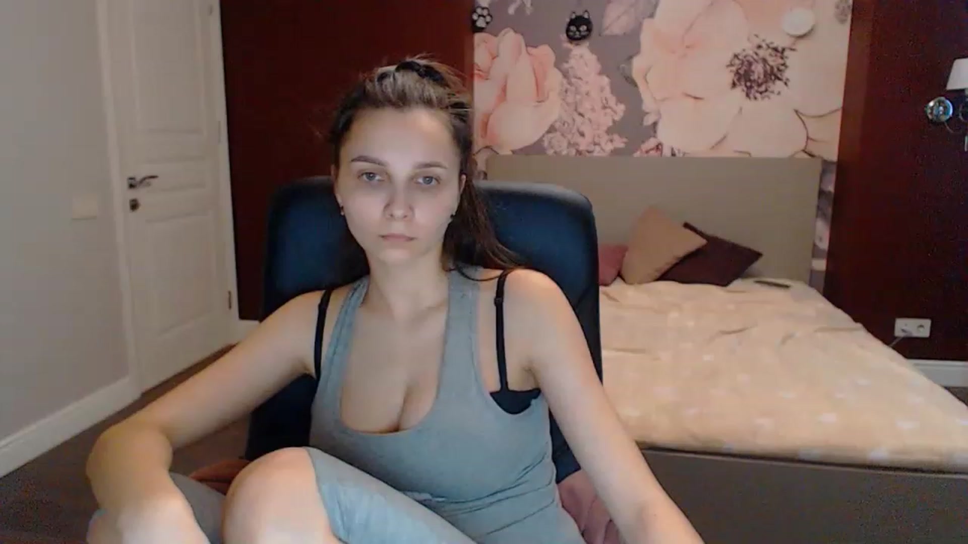 Gallery image thumbnail from Karina_Mils's myfreecams stream on, 03/16/2023, 12:02 image 9 of 20