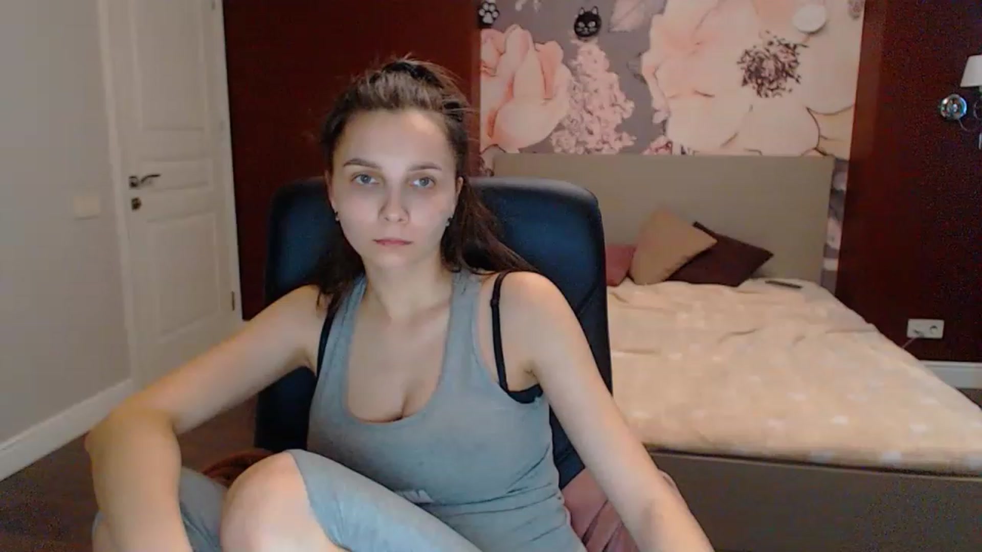 Gallery image thumbnail from Karina_Mils's myfreecams stream on, 03/16/2023, 12:02 image 5 of 20
