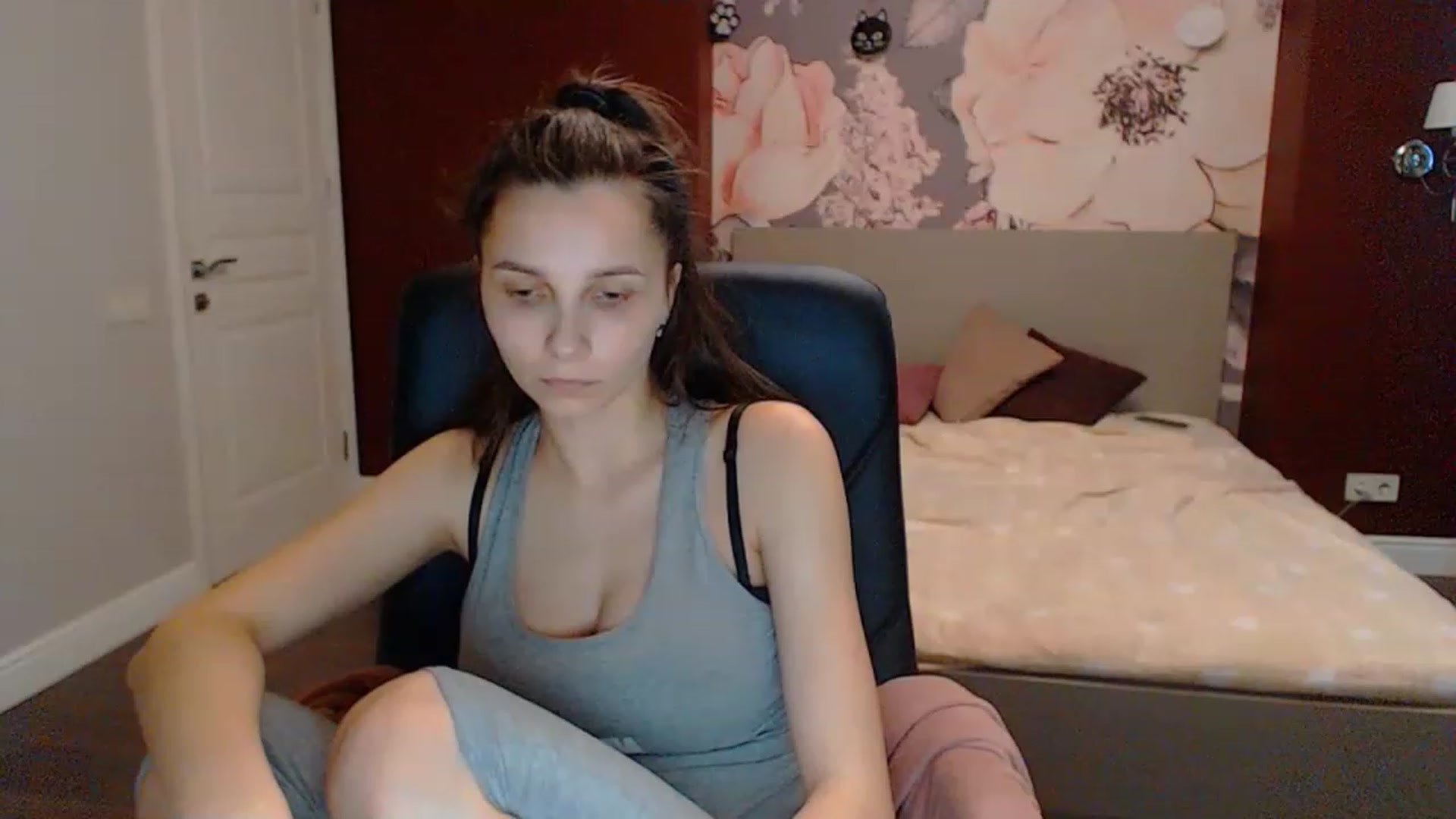 Gallery image thumbnail from Karina_Mils's myfreecams stream on, 03/16/2023, 12:02 image 4 of 20