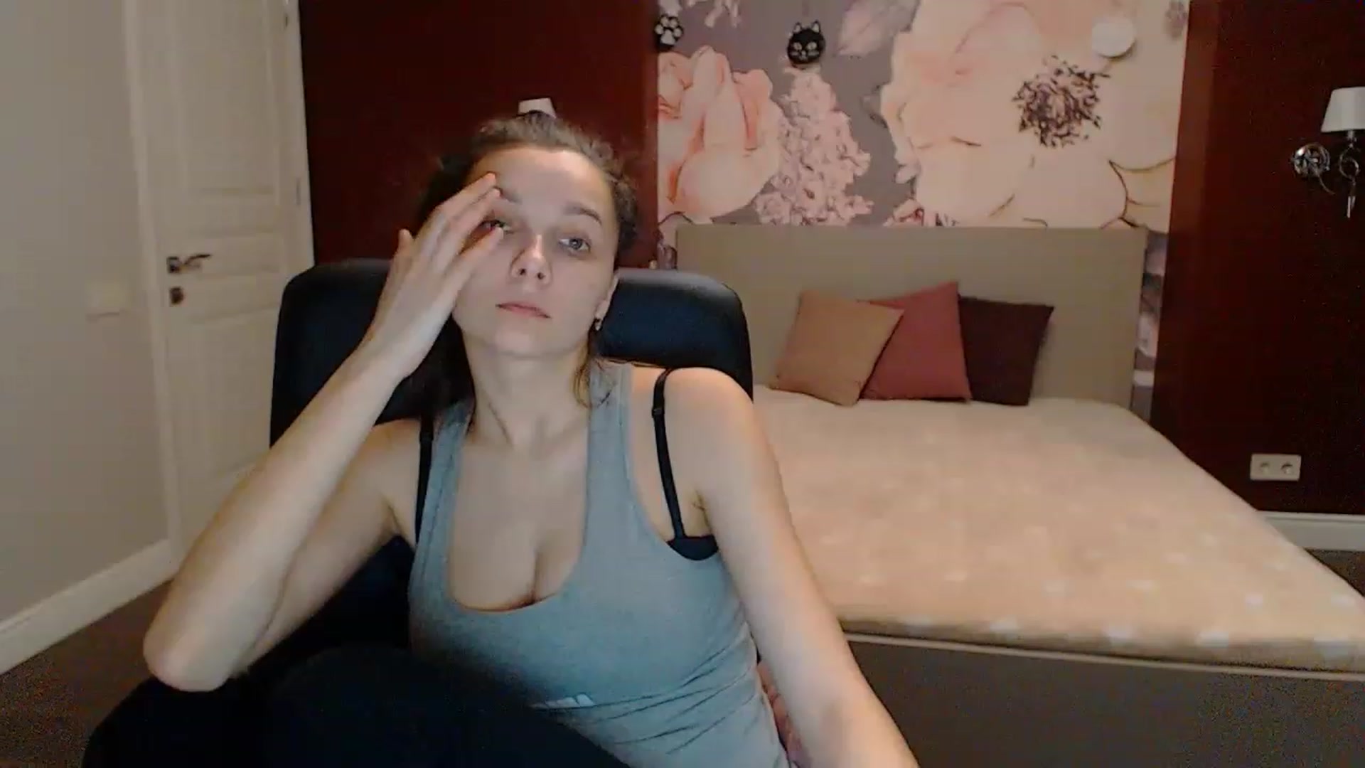 Gallery image thumbnail from Karina_Mils's myfreecams stream on, 03/17/2023, 15:32 image 17 of 20