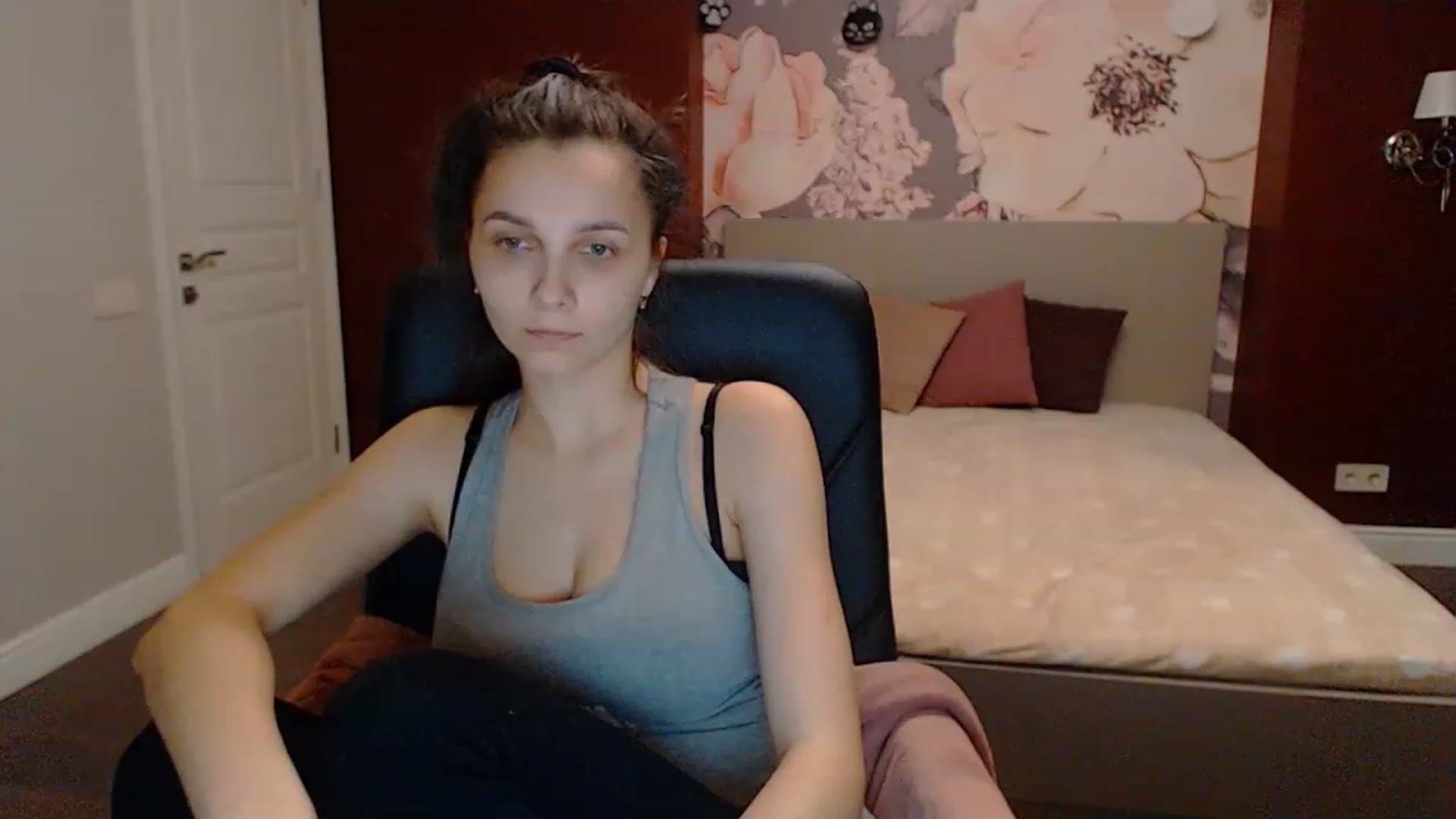 Gallery image thumbnail from Karina_Mils's myfreecams stream on, 03/17/2023, 17:36 image 20 of 20