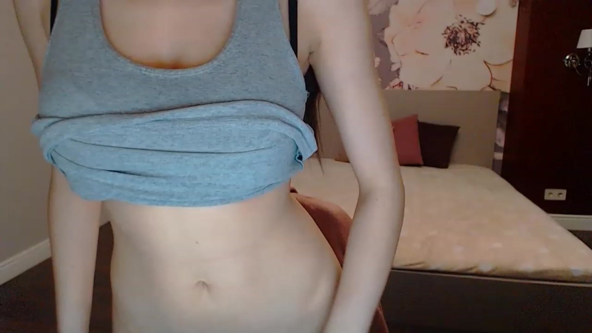 Gallery image thumbnail from Karina_Mils's myfreecams stream on, 03/17/2023, 17:57 image 2 of 20