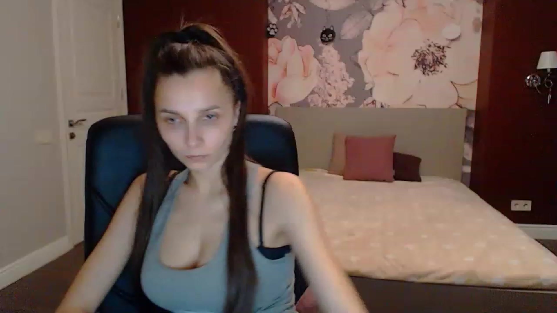 Gallery image thumbnail from Karina_Mils's myfreecams stream on, 03/18/2023, 15:55 image 5 of 20