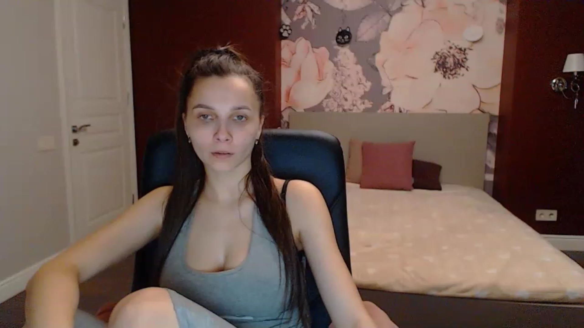 Gallery image thumbnail from Karina_Mils's myfreecams stream on, 03/18/2023, 15:55 image 16 of 20