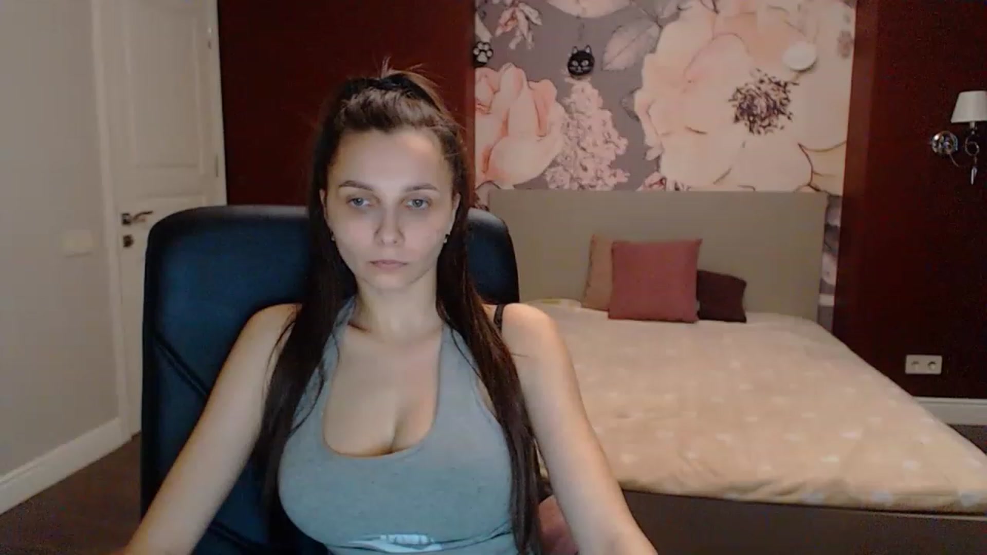 Gallery image thumbnail from Karina_Mils's myfreecams stream on, 03/18/2023, 15:55 image 4 of 20