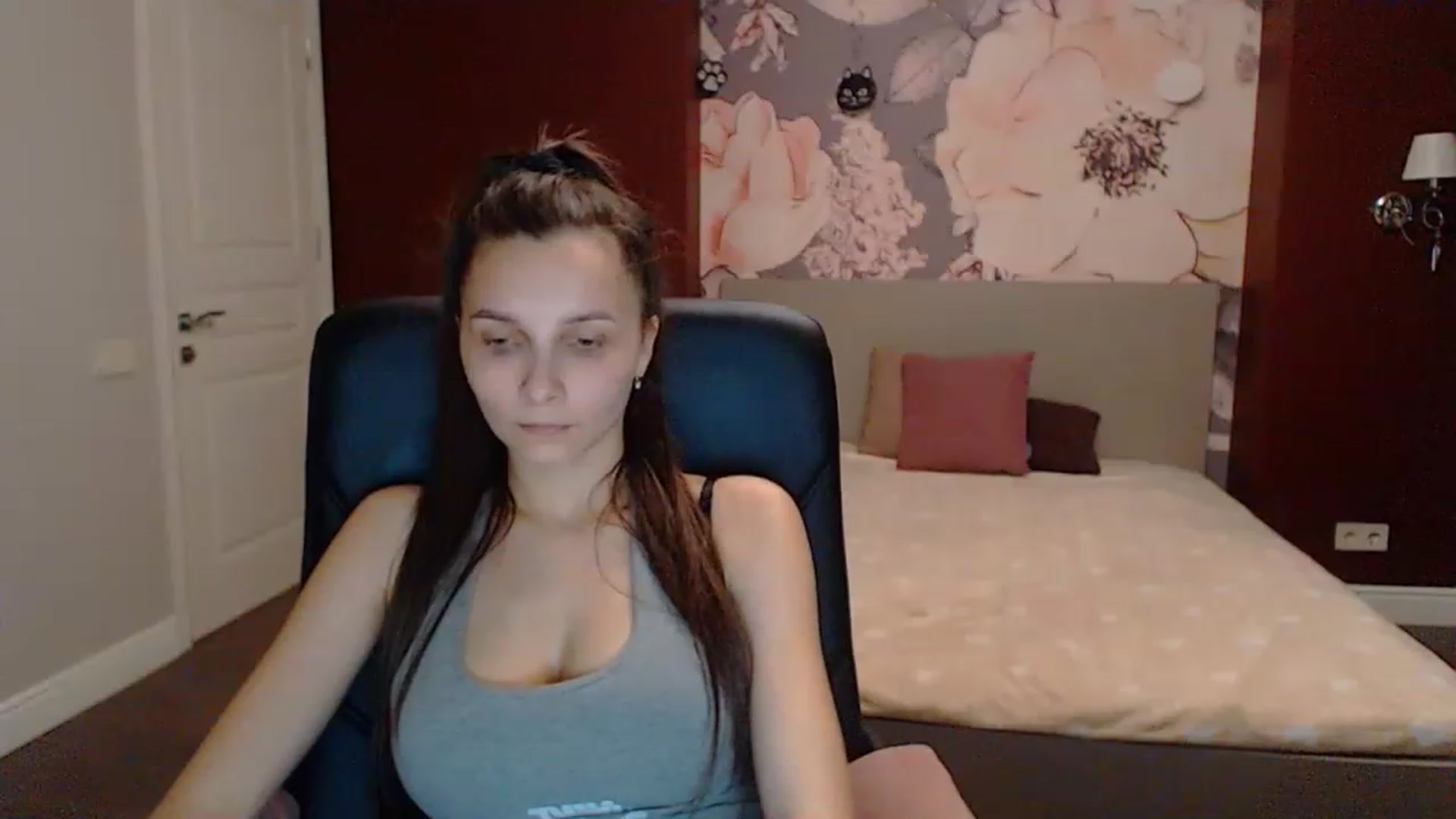 Gallery image thumbnail from Karina_Mils's myfreecams stream on, 03/18/2023, 15:55 image 19 of 20