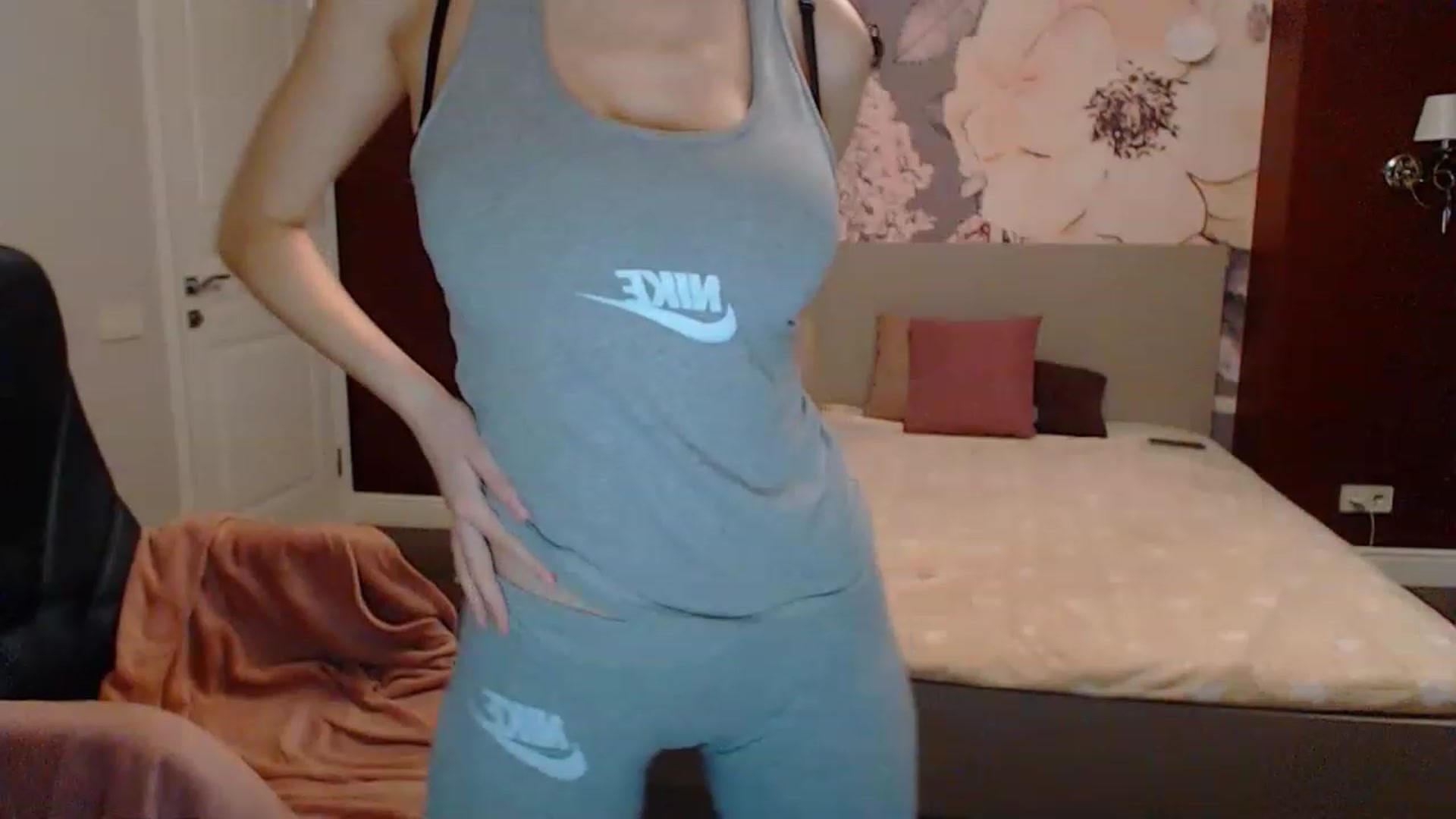 Gallery image thumbnail from Karina_Mils's myfreecams stream on, 03/18/2023, 17:51 image 2 of 20