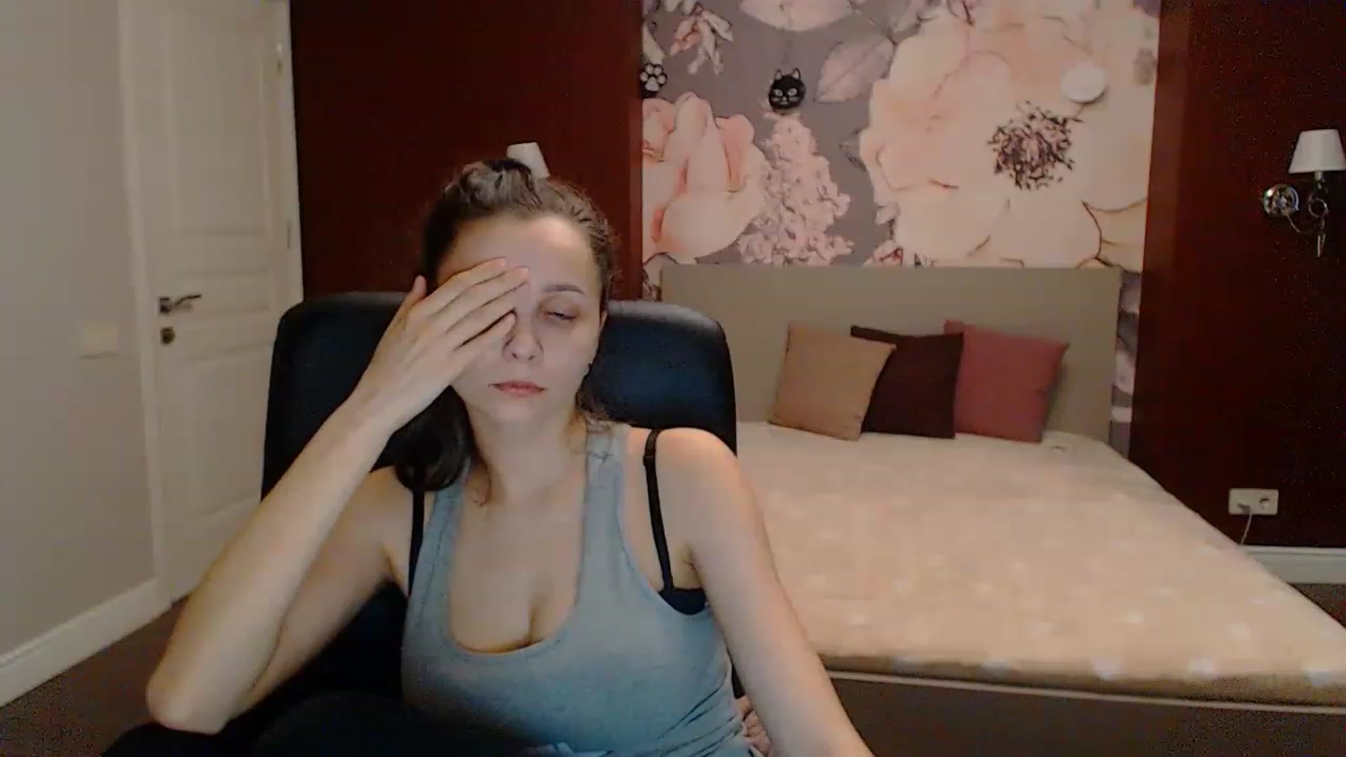 Gallery image thumbnail from Karina_Mils's myfreecams stream on, 03/19/2023, 15:32 image 16 of 20