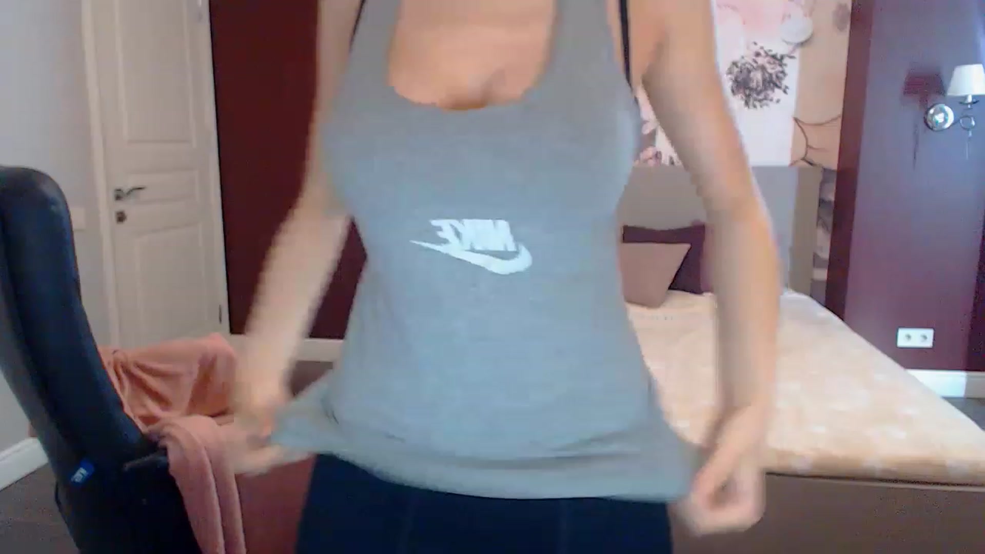 Gallery image thumbnail from Karina_Mils's myfreecams stream on, 03/20/2023, 11:00 image 11 of 20
