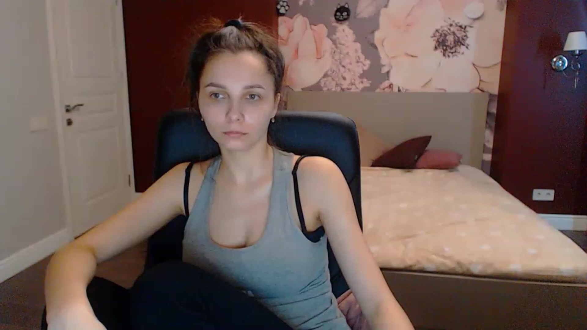 Gallery image thumbnail from Karina_Mils's myfreecams stream on, 03/21/2023, 10:30 image 8 of 20