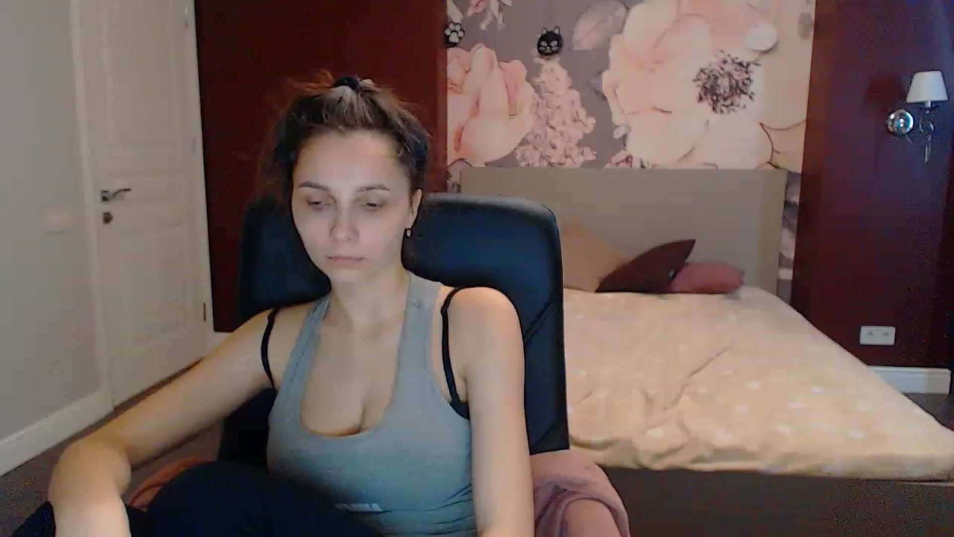 Gallery image thumbnail from Karina_Mils's myfreecams stream on, 03/21/2023, 11:35 image 12 of 20