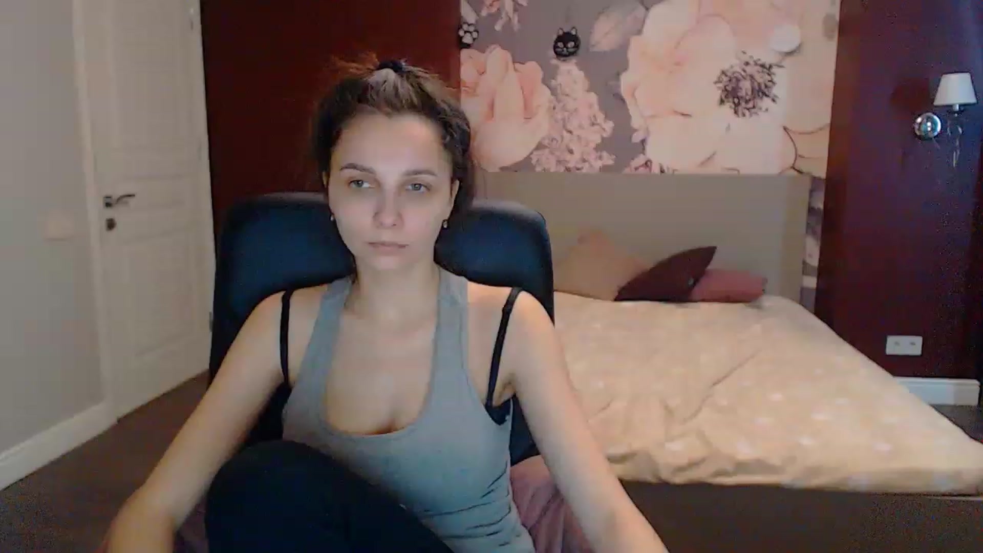 Gallery image thumbnail from Karina_Mils's myfreecams stream on, 03/21/2023, 11:35 image 1 of 20