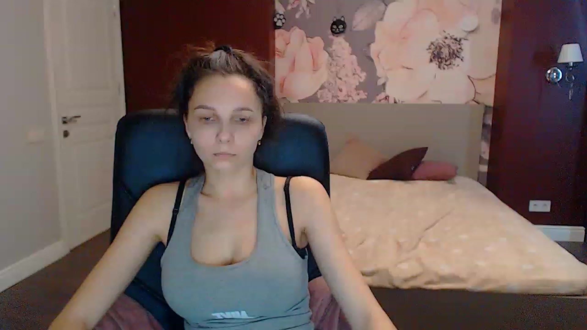 Gallery image thumbnail from Karina_Mils's myfreecams stream on, 03/21/2023, 11:35 image 15 of 20