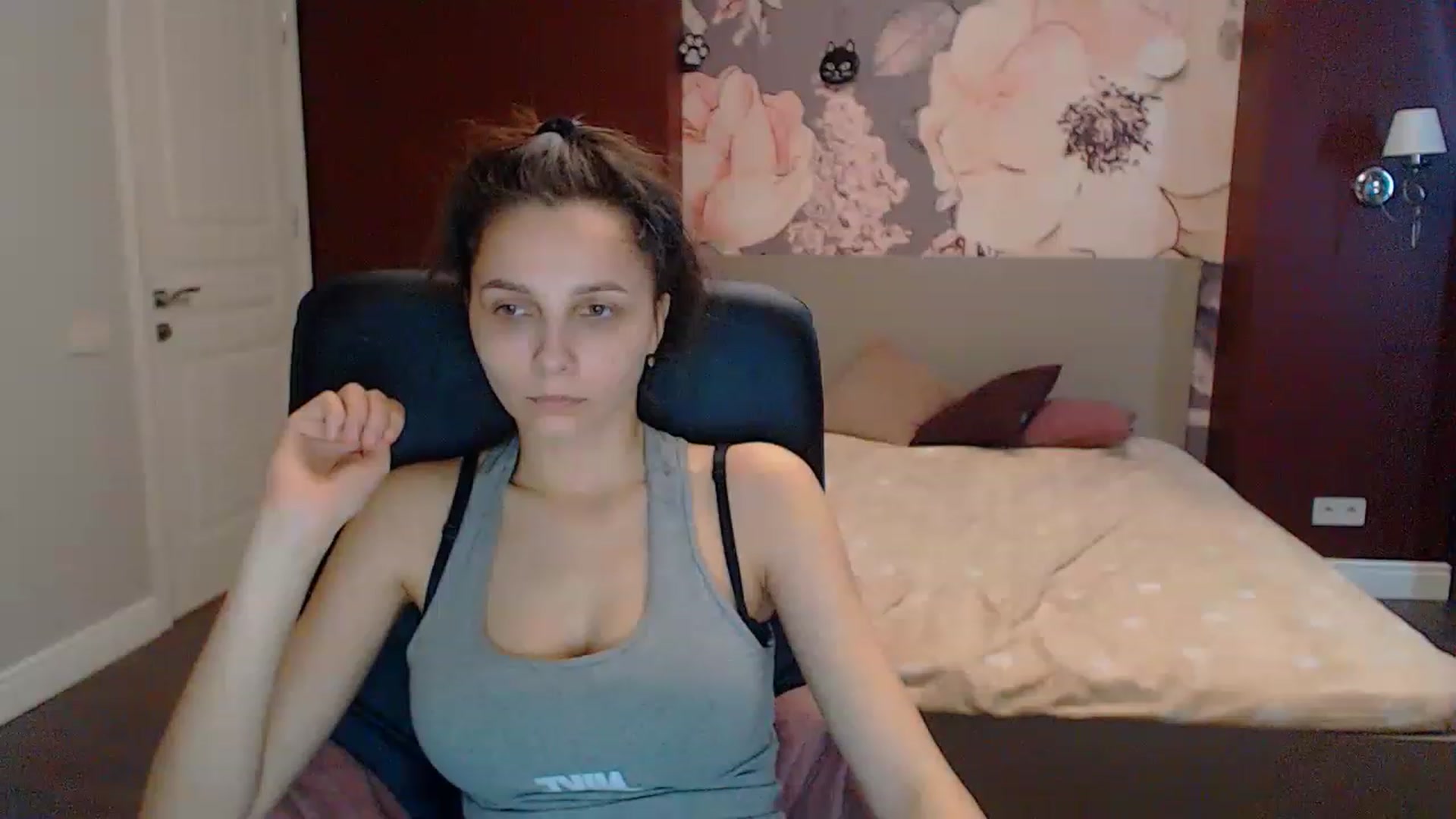 Gallery image thumbnail from Karina_Mils's myfreecams stream on, 03/21/2023, 11:35 image 19 of 20