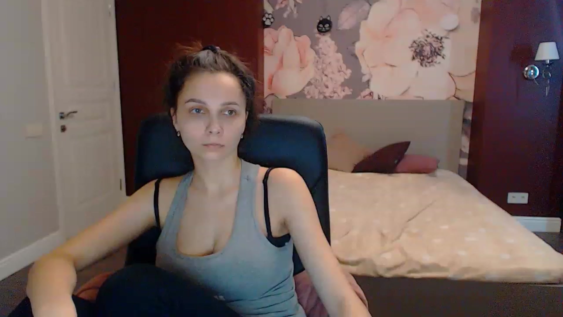 Gallery image thumbnail from Karina_Mils's myfreecams stream on, 03/21/2023, 11:35 image 7 of 20