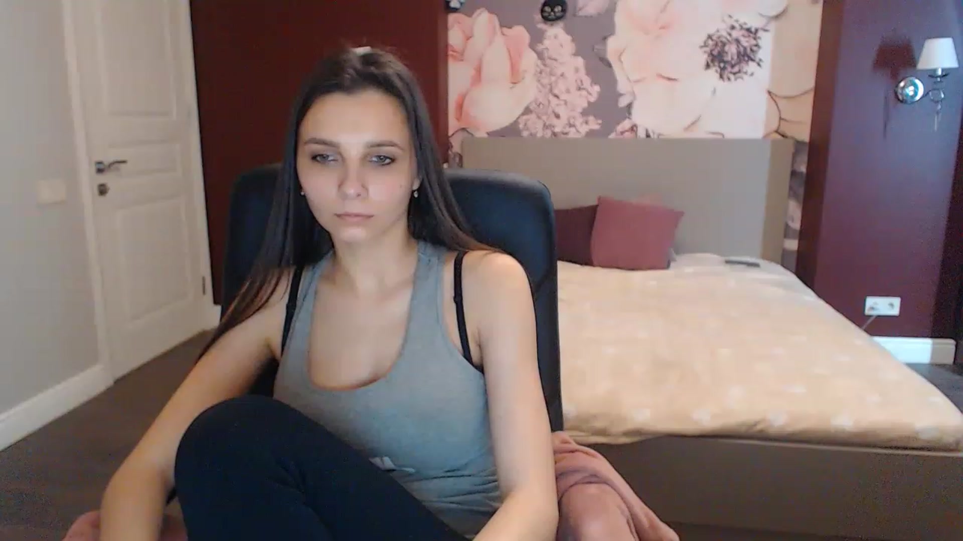 Gallery image thumbnail from Karina_Mils's myfreecams stream on, 03/22/2023, 10:37 image 6 of 20