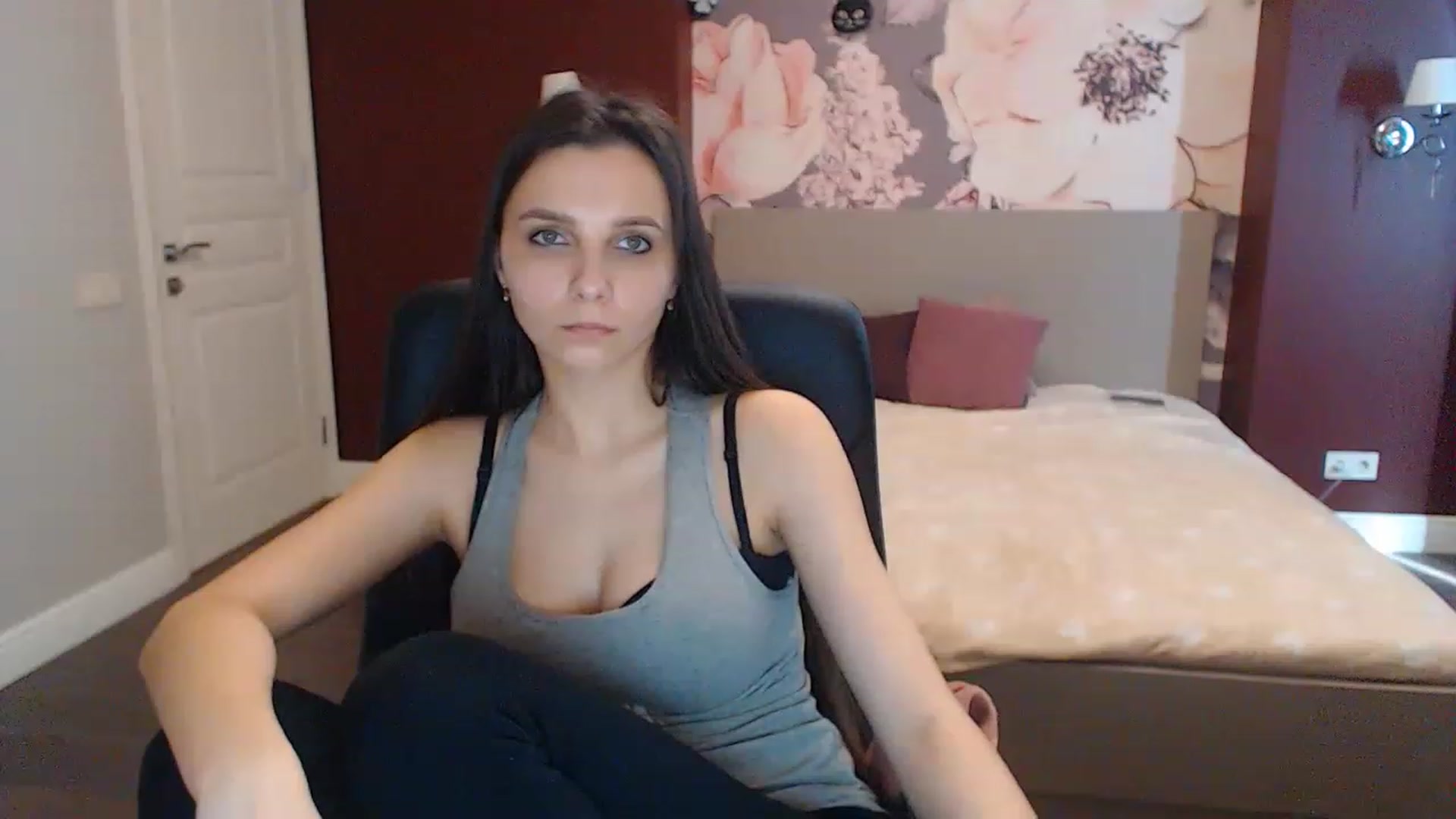 Gallery image thumbnail from Karina_Mils's myfreecams stream on, 03/22/2023, 10:37 image 15 of 20