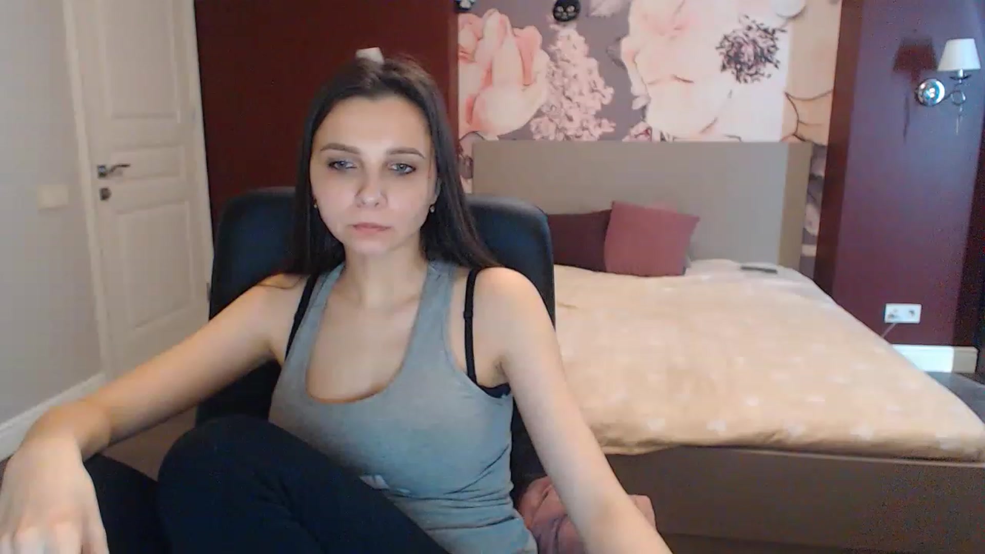 Gallery image thumbnail from Karina_Mils's myfreecams stream on, 03/22/2023, 10:37 image 9 of 20