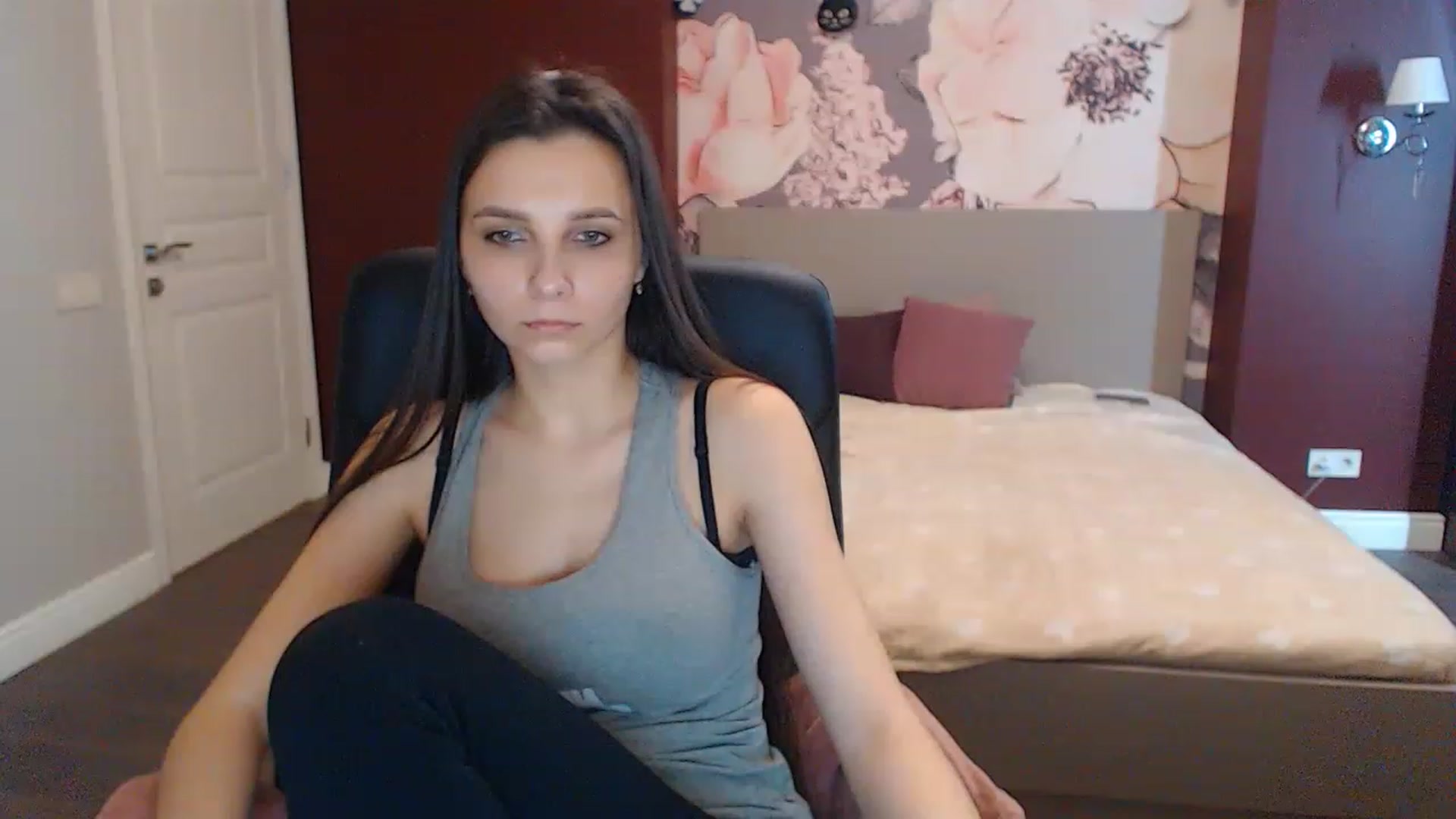 Gallery image thumbnail from Karina_Mils's myfreecams stream on, 03/22/2023, 10:37 image 5 of 20