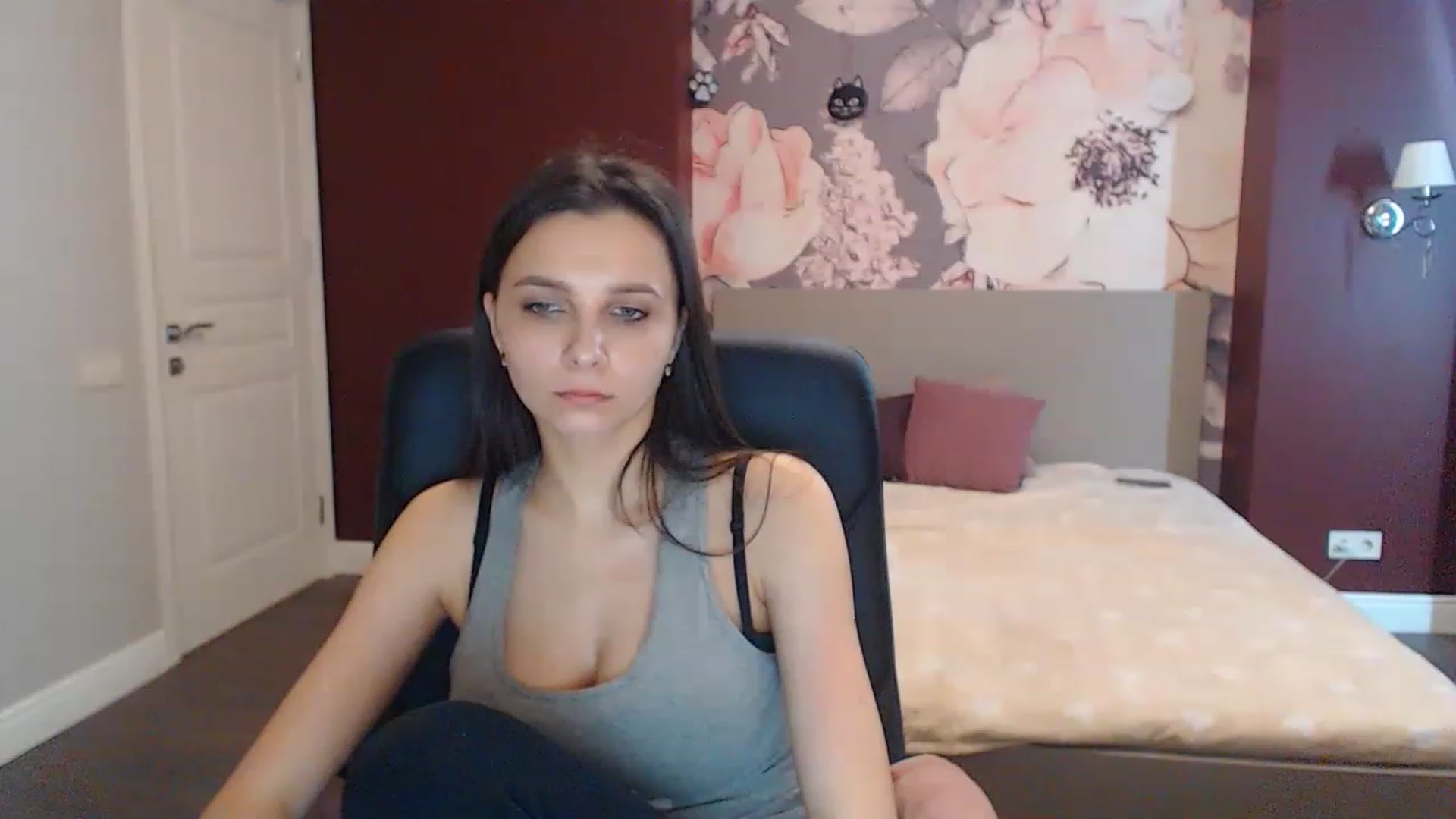 Gallery image thumbnail from Karina_Mils's myfreecams stream on, 03/22/2023, 11:59 image 12 of 20