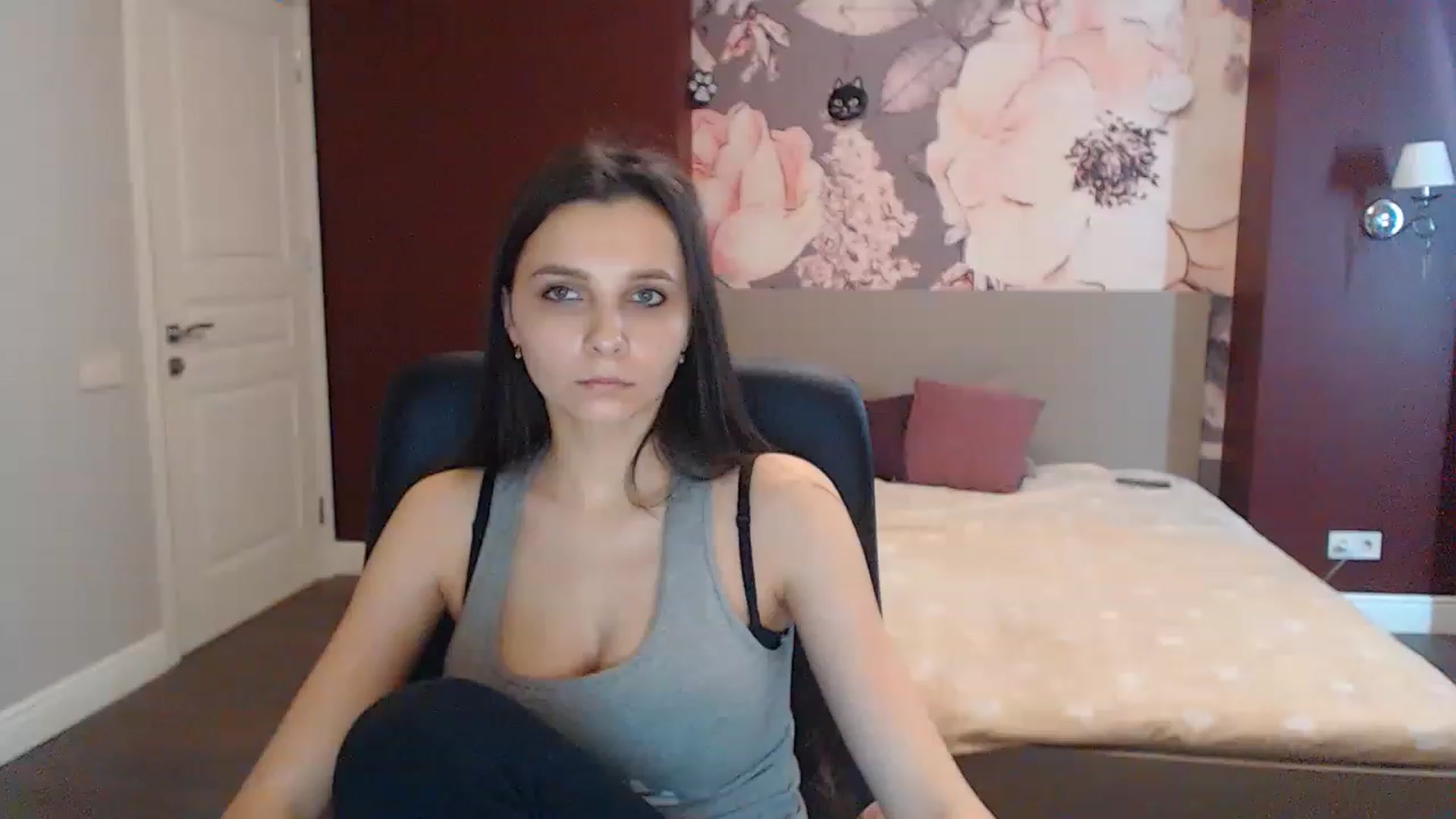 Gallery image thumbnail from Karina_Mils's myfreecams stream on, 03/22/2023, 11:59 image 7 of 20