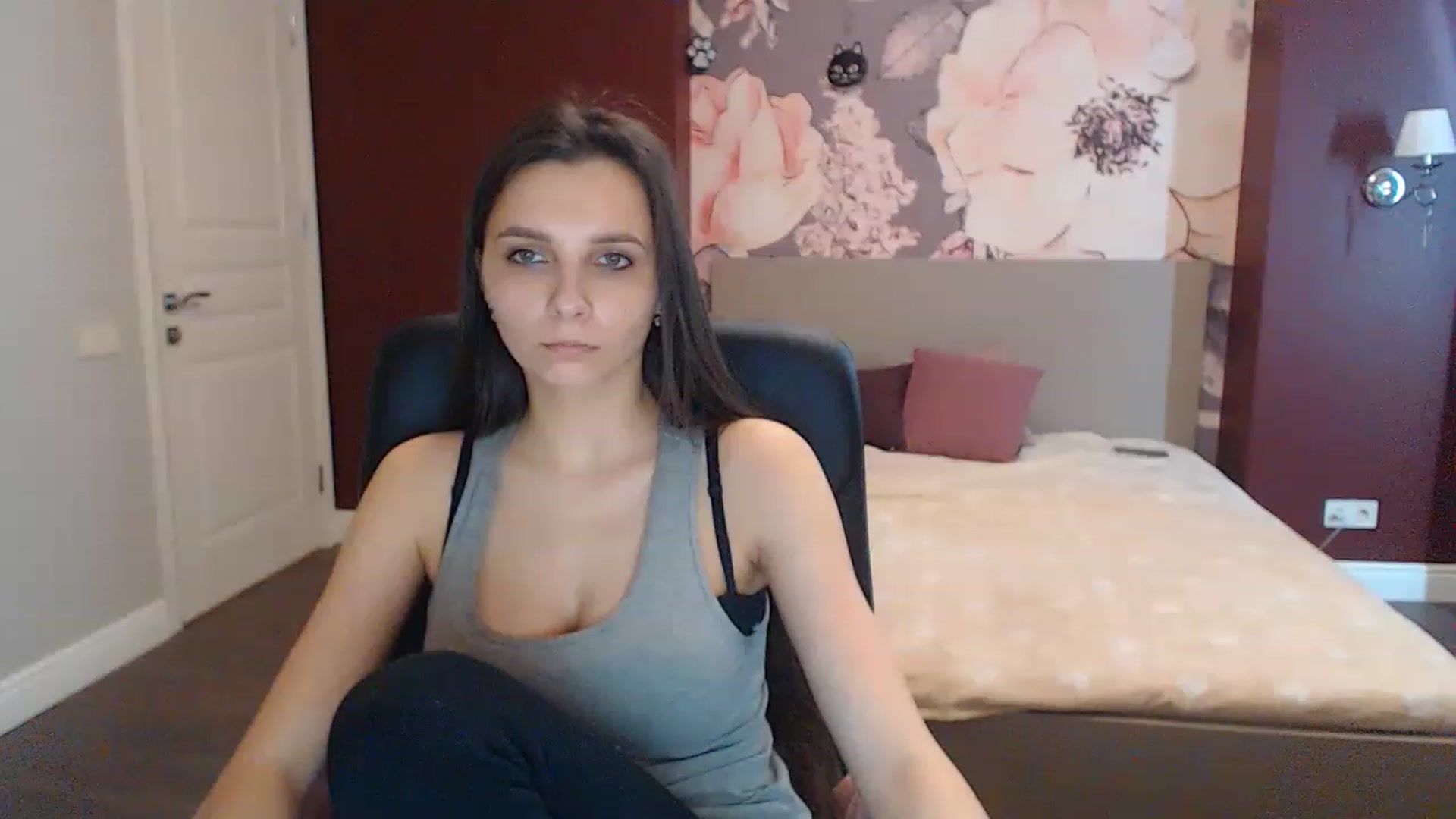 Gallery image thumbnail from Karina_Mils's myfreecams stream on, 03/22/2023, 11:59 image 16 of 20