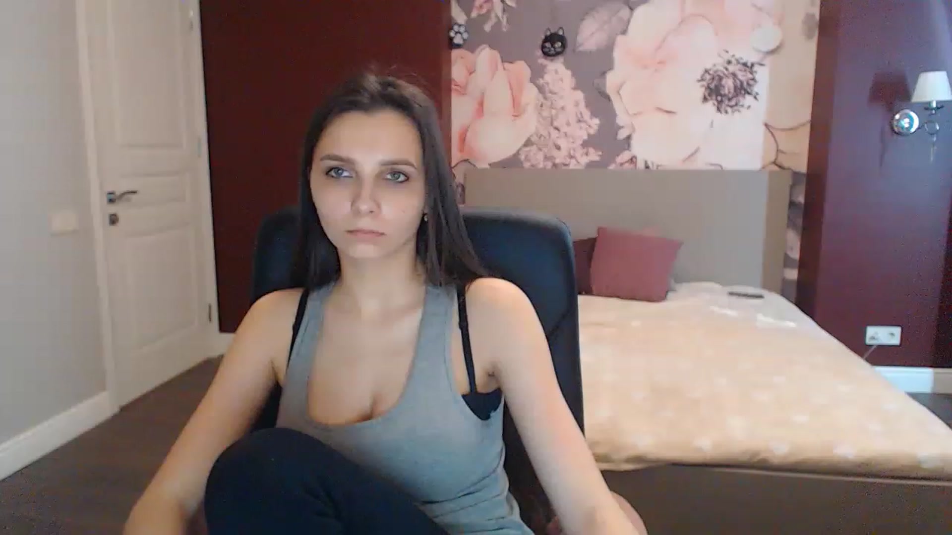 Gallery image thumbnail from Karina_Mils's myfreecams stream on, 03/22/2023, 11:59 image 19 of 20