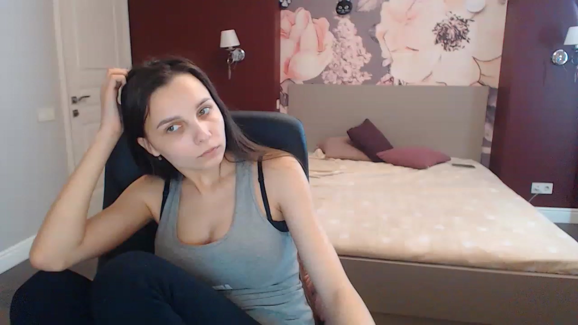 Gallery image thumbnail from Karina_Mils's myfreecams stream on, 03/23/2023, 12:03 image 1 of 20