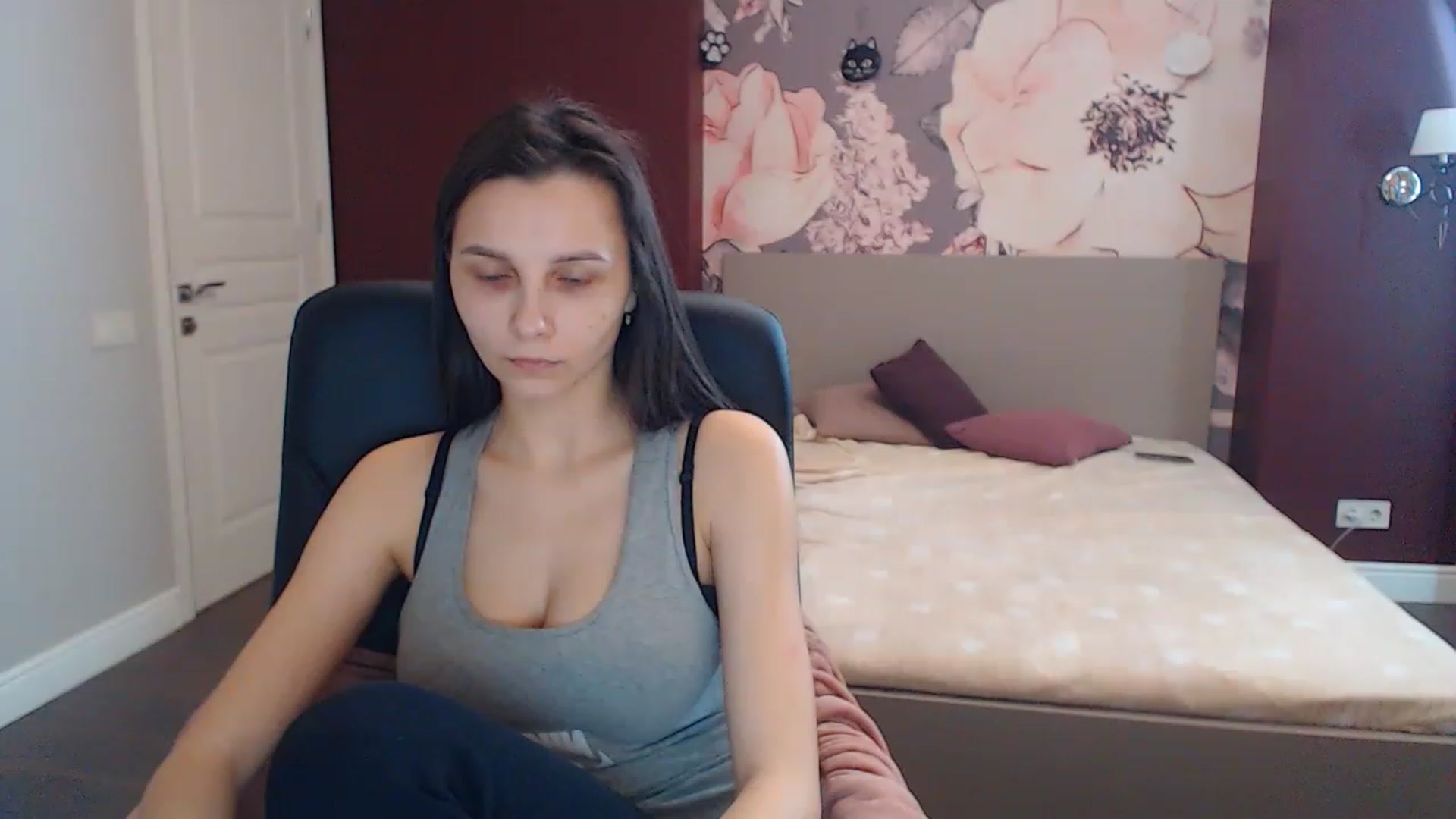 Gallery image thumbnail from Karina_Mils's myfreecams stream on, 03/23/2023, 12:03 image 20 of 20