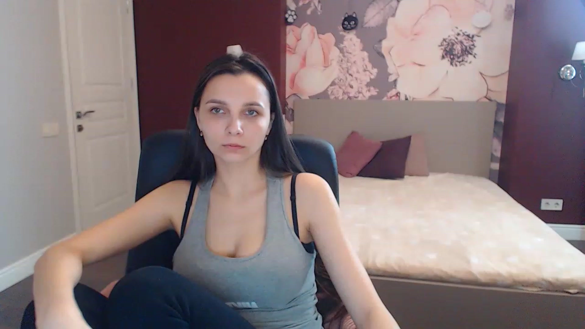 Gallery image thumbnail from Karina_Mils's myfreecams stream on, 03/24/2023, 13:59 image 4 of 20