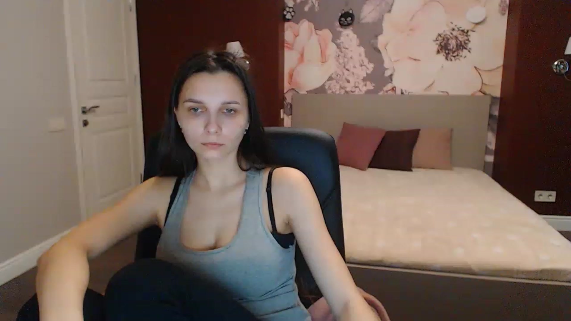 Gallery image thumbnail from Karina_Mils's myfreecams stream on, 03/25/2023, 14:02 image 9 of 20