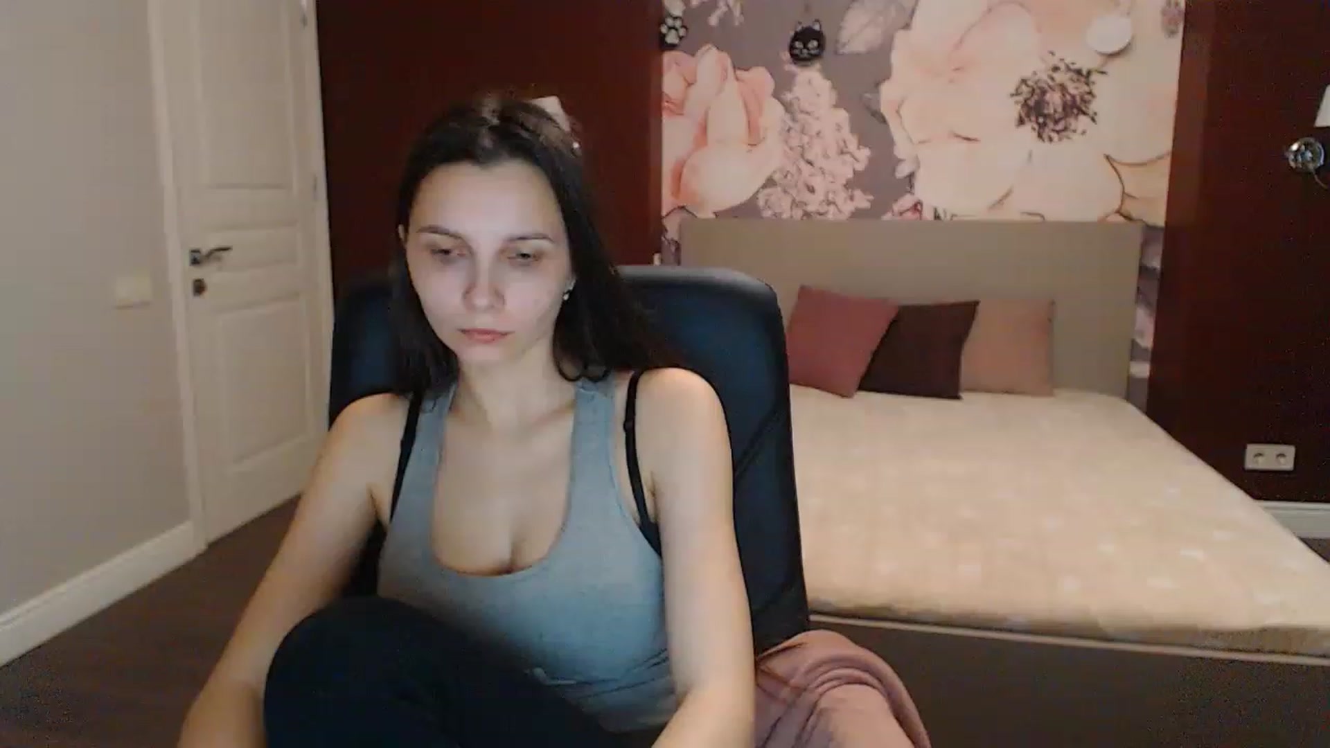 Gallery image thumbnail from Karina_Mils's myfreecams stream on, 03/25/2023, 14:02 image 1 of 20