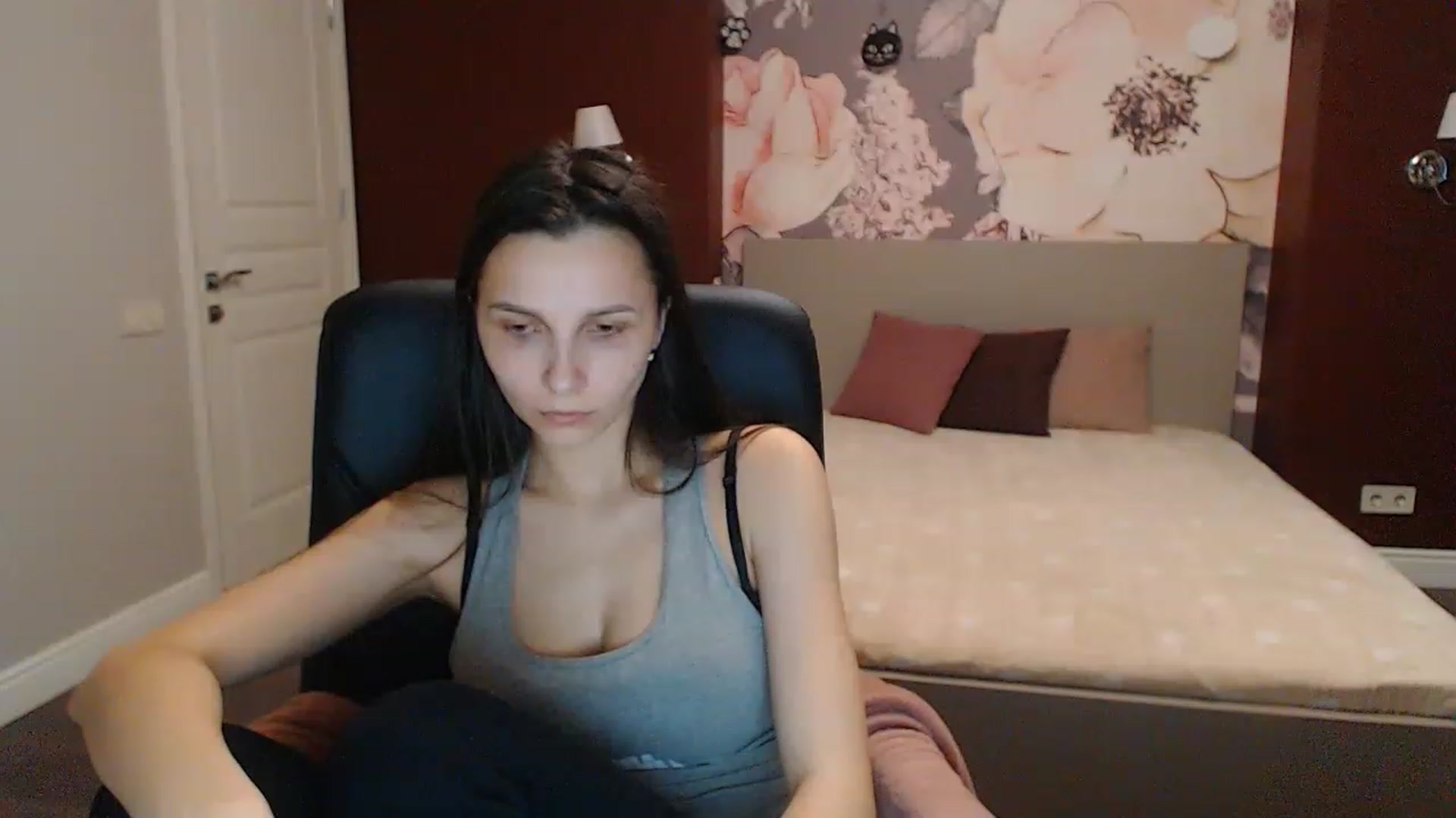Gallery image thumbnail from Karina_Mils's myfreecams stream on, 03/25/2023, 14:28 image 5 of 20