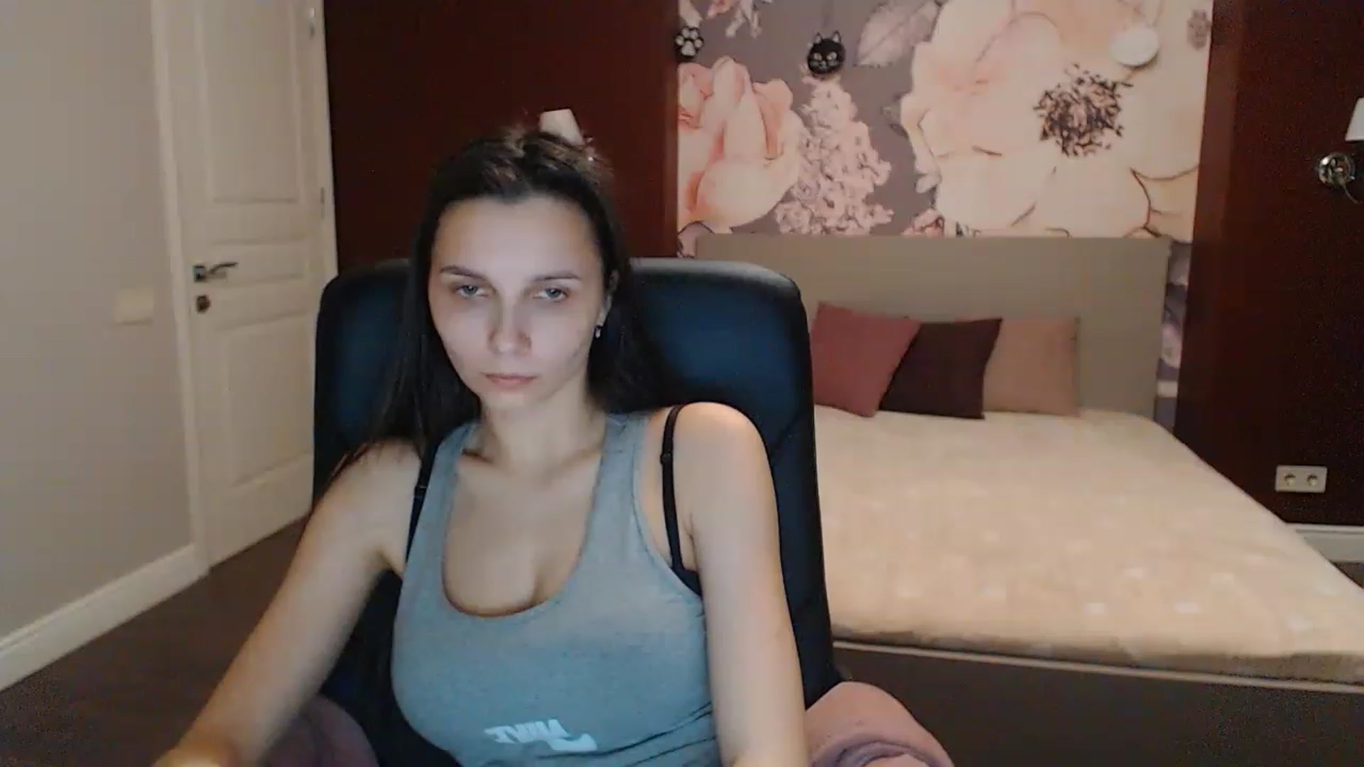 Gallery image thumbnail from Karina_Mils's myfreecams stream on, 03/25/2023, 15:25 image 8 of 20
