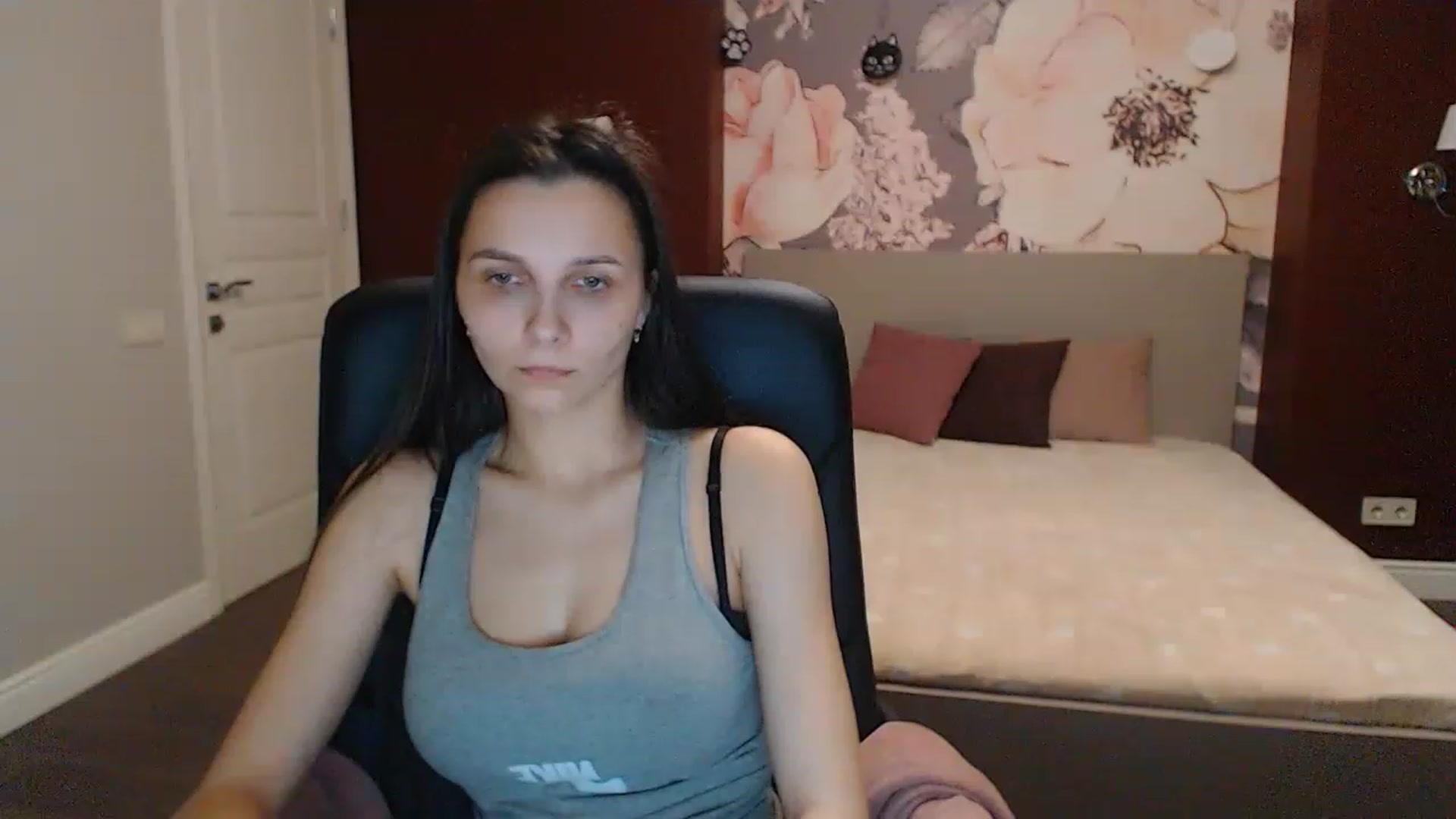 Gallery image thumbnail from Karina_Mils's myfreecams stream on, 03/25/2023, 15:25 image 2 of 20