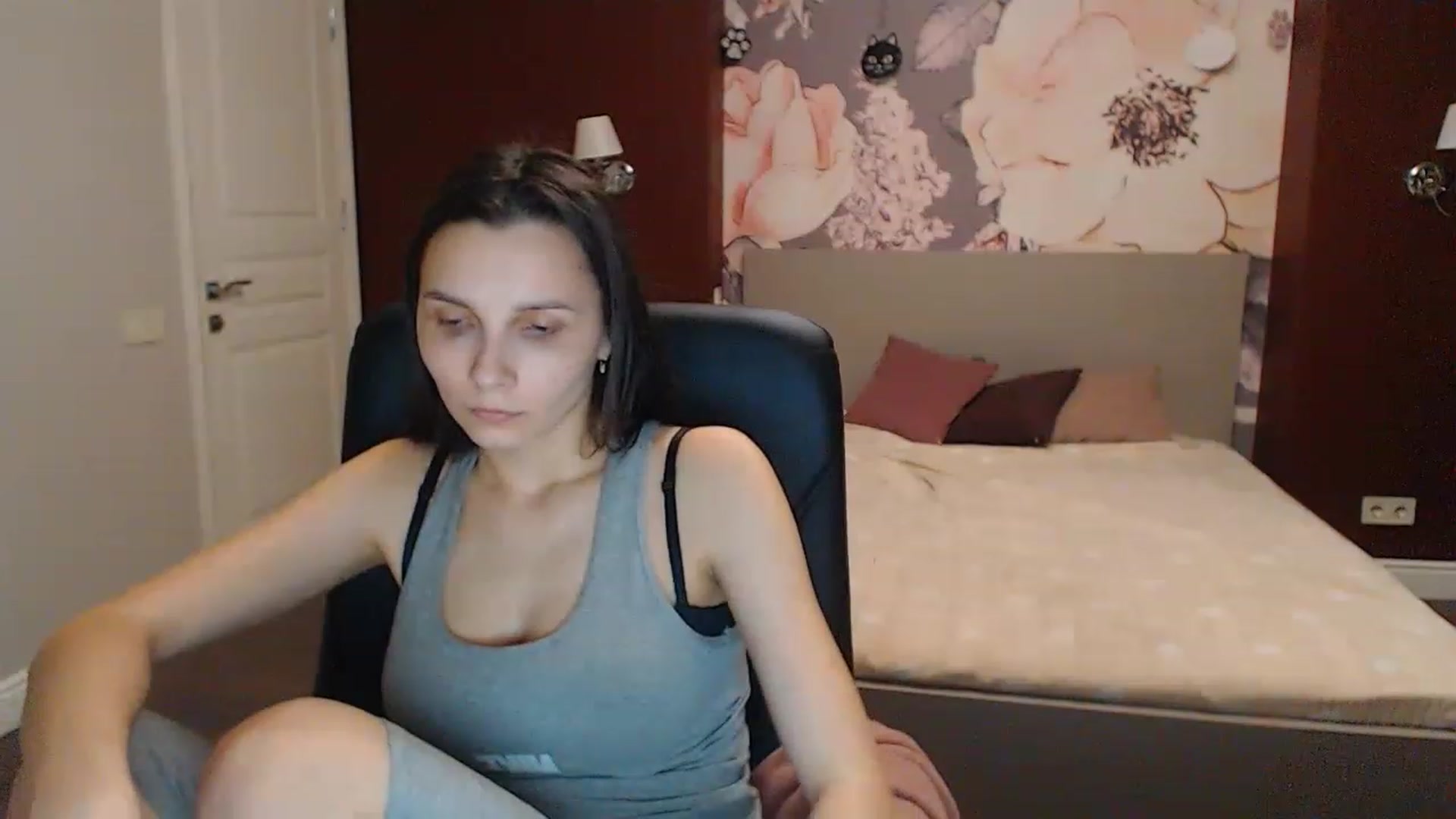Gallery image thumbnail from Karina_Mils's myfreecams stream on, 03/25/2023, 17:17 image 20 of 20