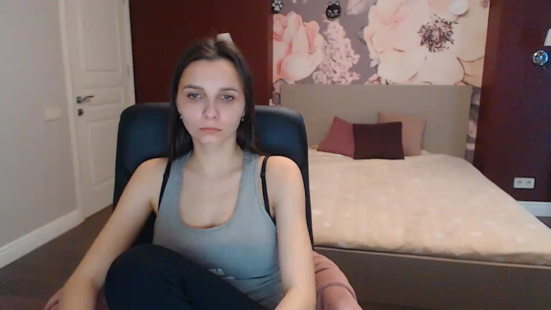Gallery image thumbnail from Karina_Mils's myfreecams stream on, 03/27/2023, 07:53 image 11 of 20
