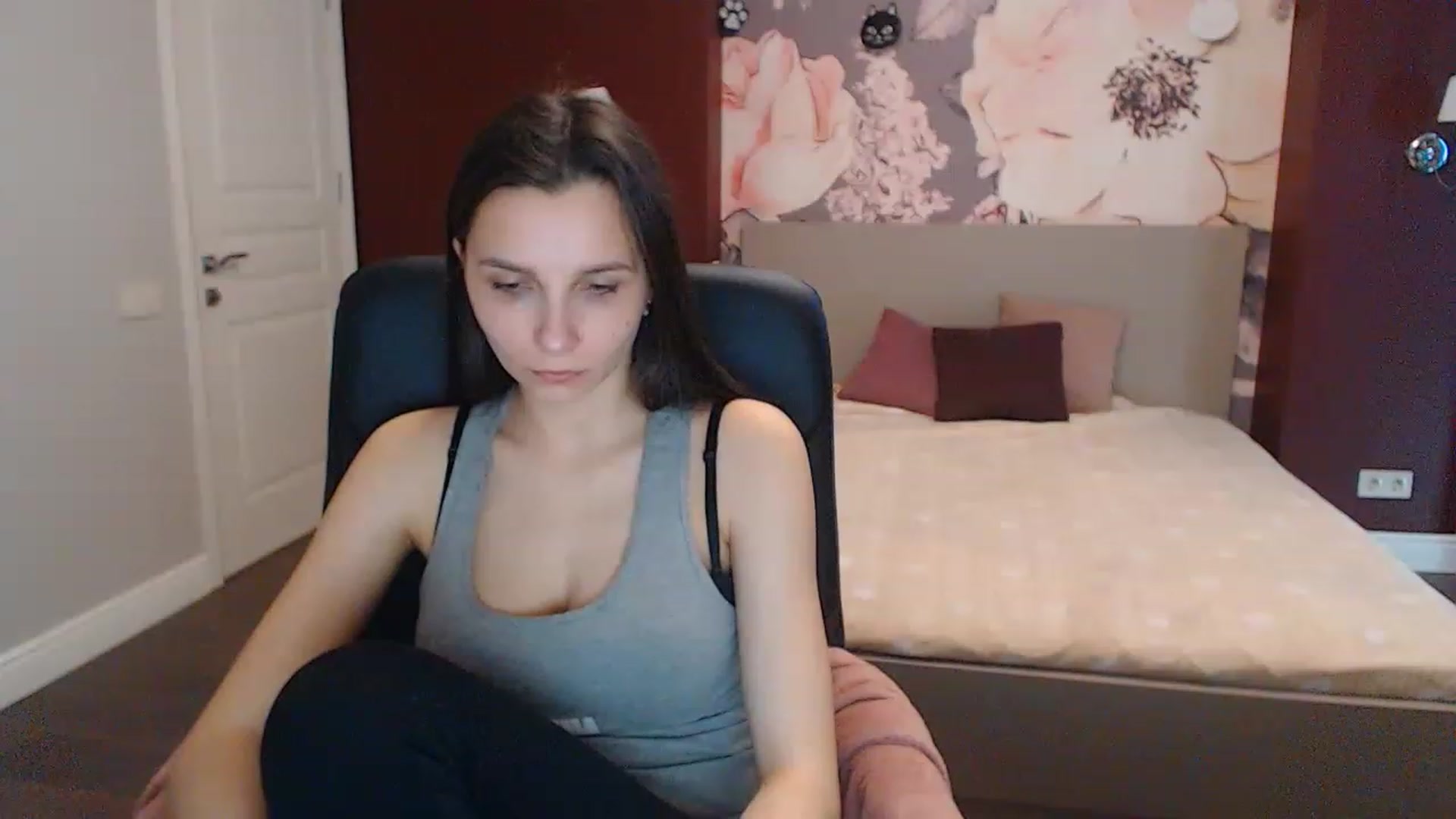 Gallery image thumbnail from Karina_Mils's myfreecams stream on, 03/27/2023, 07:53 image 2 of 20