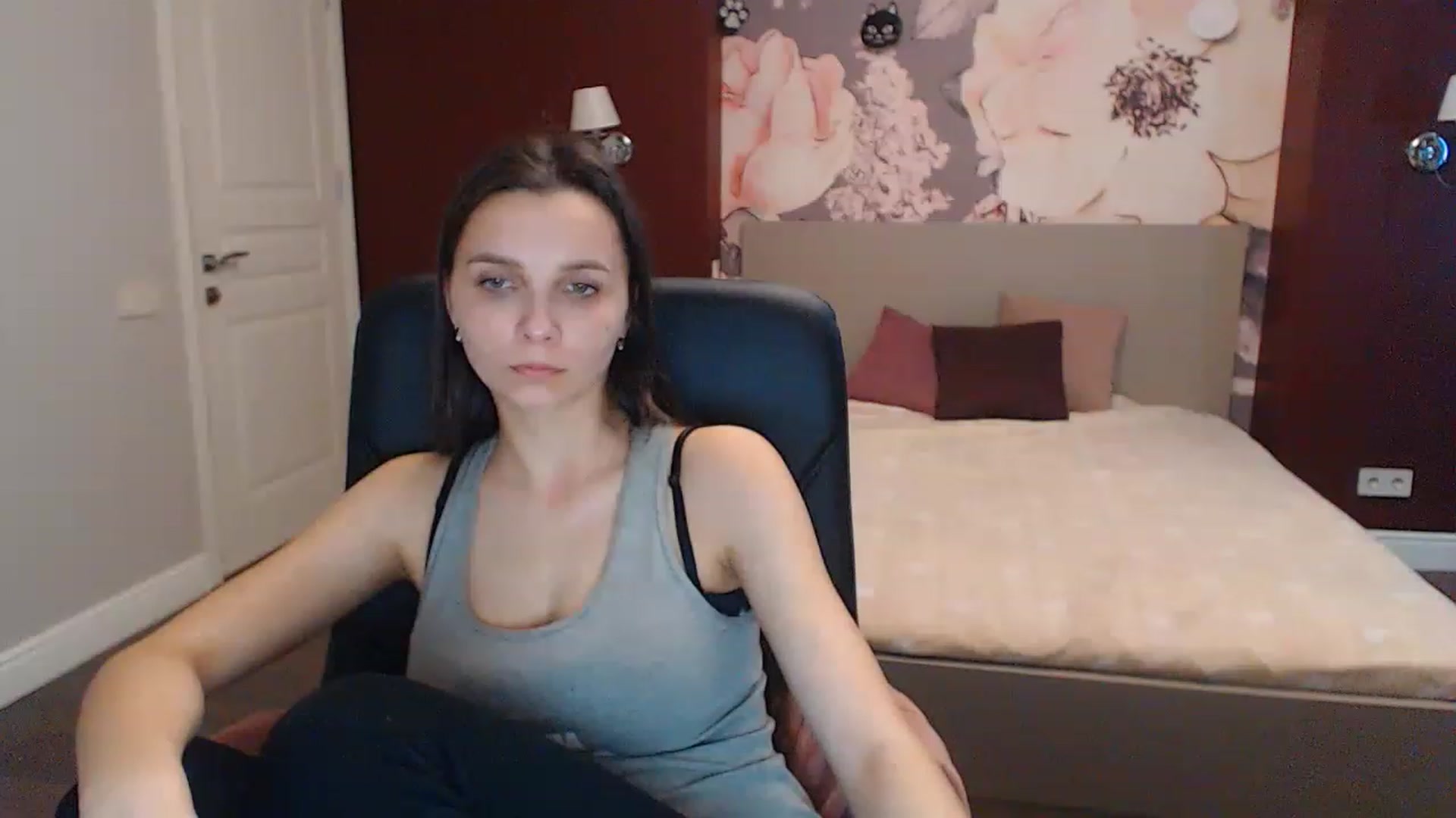Gallery image thumbnail from Karina_Mils's myfreecams stream on, 03/27/2023, 07:53 image 20 of 20