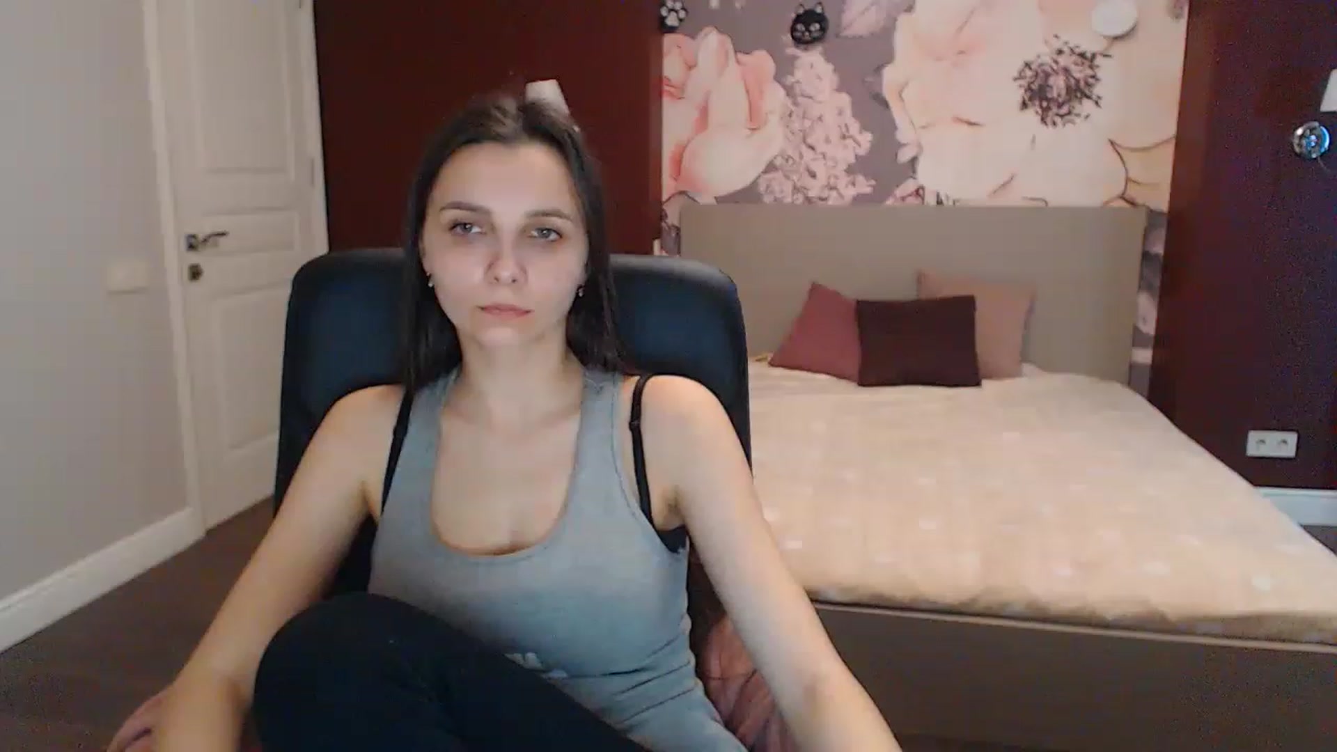 Gallery image thumbnail from Karina_Mils's myfreecams stream on, 03/27/2023, 07:53 image 12 of 20