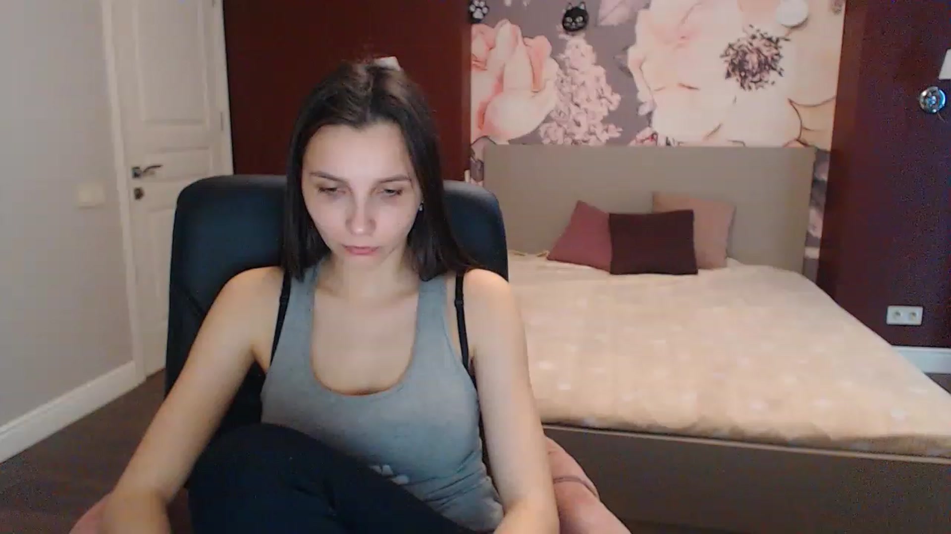 Gallery image thumbnail from Karina_Mils's myfreecams stream on, 03/27/2023, 07:53 image 7 of 20