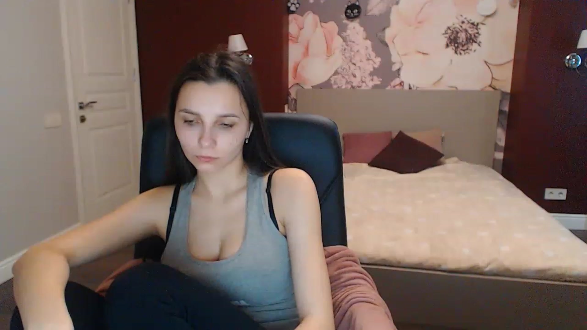 Gallery image thumbnail from Karina_Mils's myfreecams stream on, 03/28/2023, 09:49 image 6 of 20