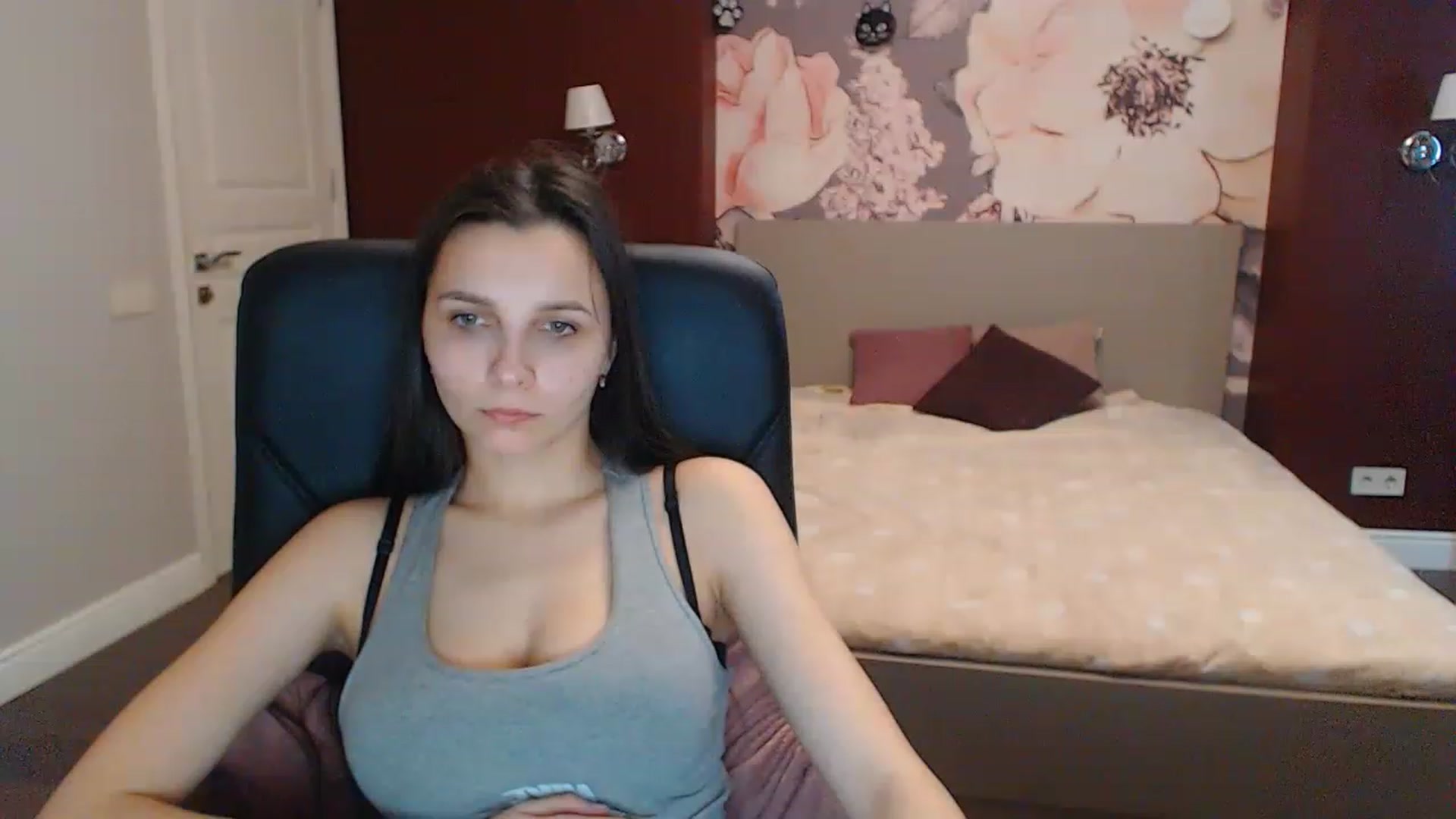 Gallery image thumbnail from Karina_Mils's myfreecams stream on, 03/28/2023, 09:49 image 11 of 20