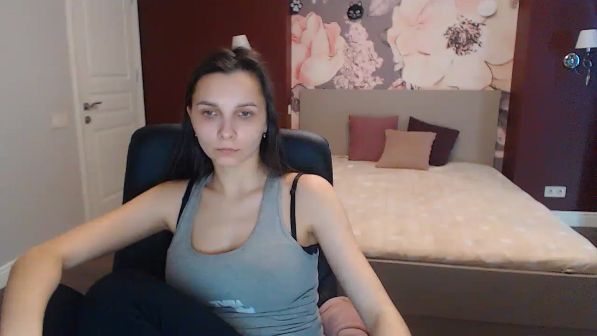 Gallery image thumbnail from Karina_Mils's myfreecams stream on, 03/29/2023, 07:39 image 15 of 20